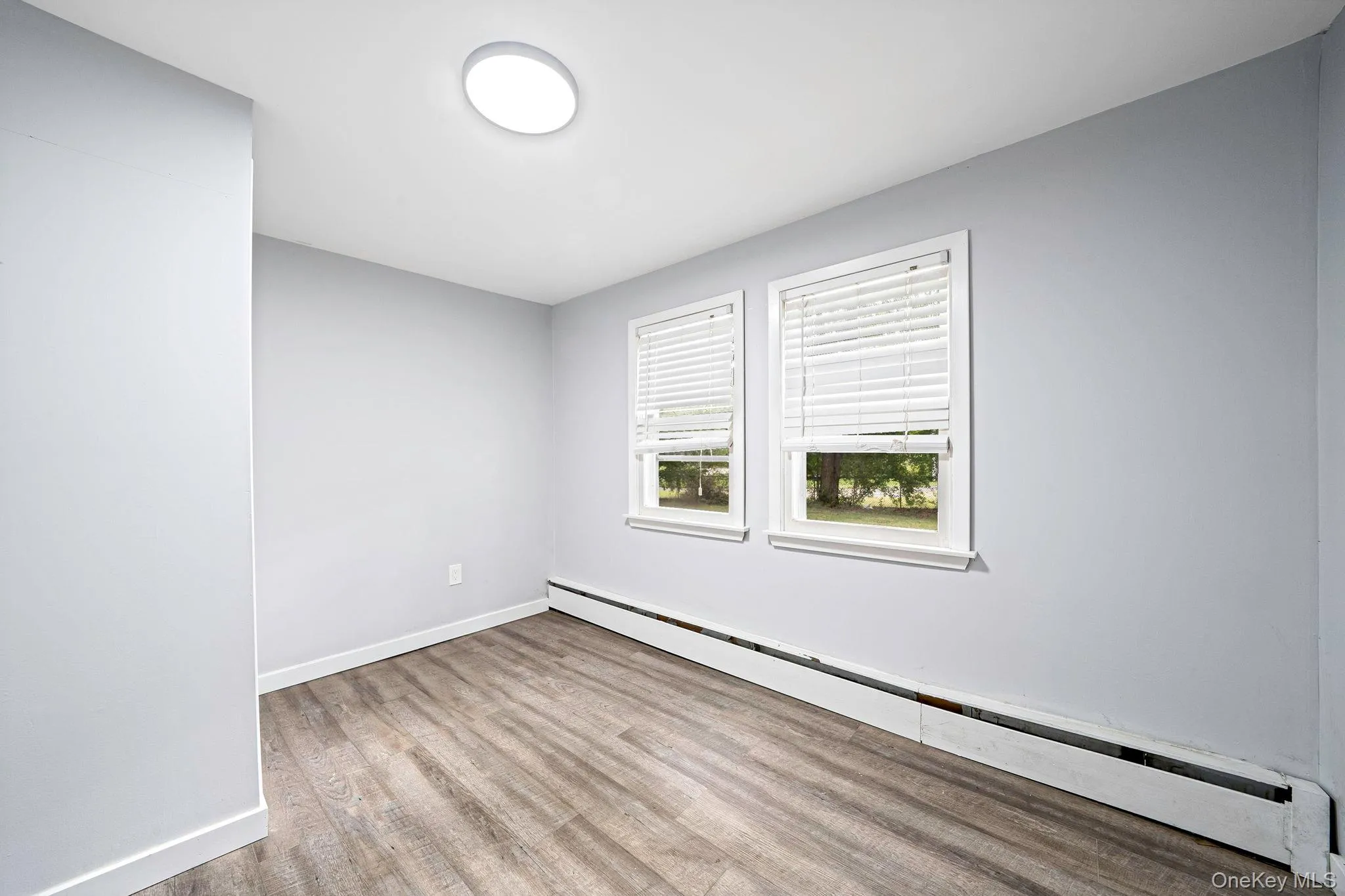 4 Oak Lane, Brookhaven, NY, 3 Bedrooms Bedrooms, 8 Rooms Rooms,2 BathroomsBathrooms,Residential,For Rent,Oak,0,1055039 4 Oak Lane, Brookhaven, NY, 3 Bedrooms Bedrooms, 8 Rooms Rooms,2 BathroomsBathrooms,Residential,For Rent,Oak,0,1055039