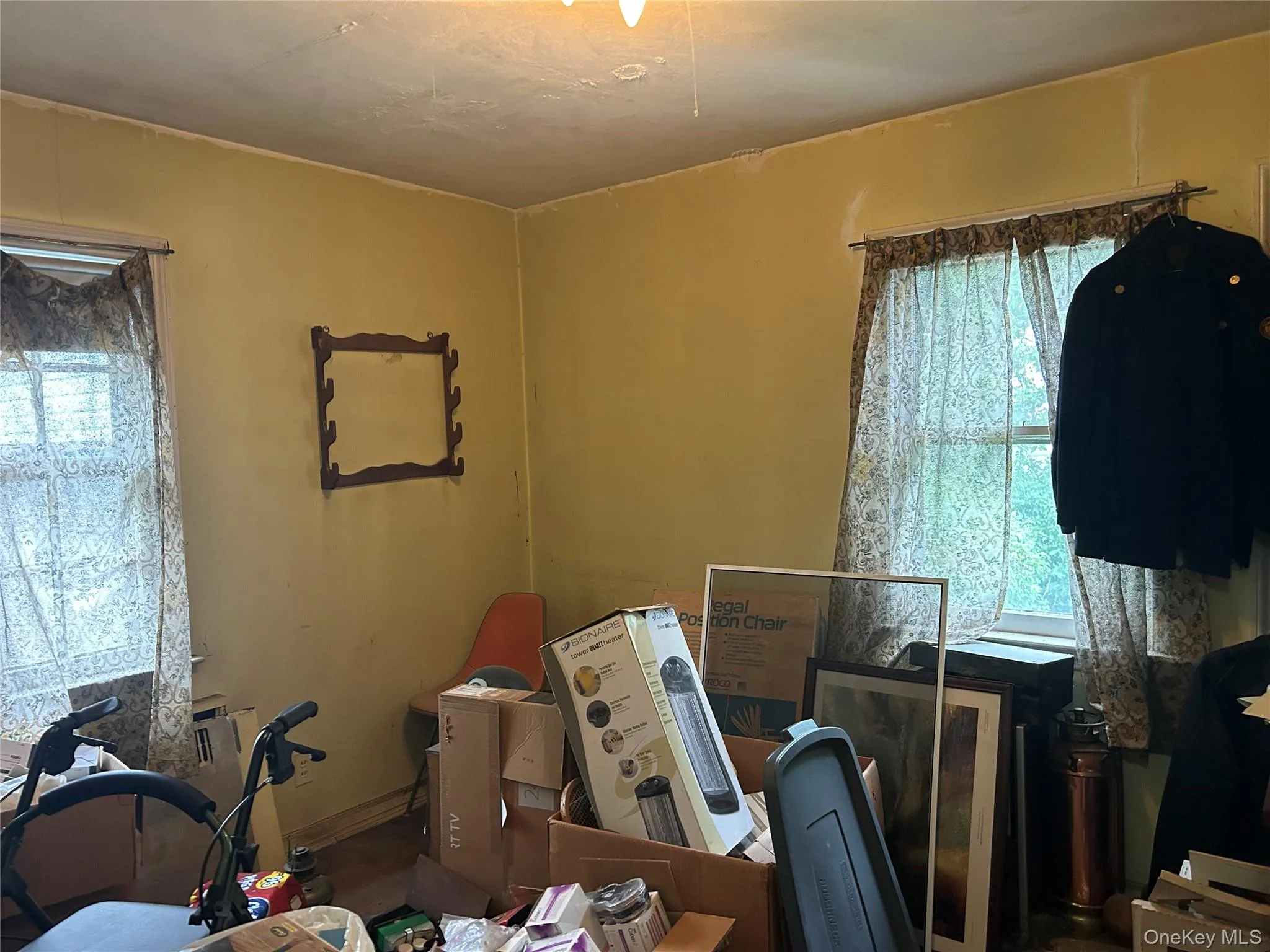 304 Lorraine Street, Hempstead, NY, 2 Bedrooms Bedrooms, 4 Rooms Rooms,1 BathroomBathrooms,Residential,For Rent,Lorraine,0,1055042 304 Lorraine Street, Hempstead, NY, 2 Bedrooms Bedrooms, 4 Rooms Rooms,1 BathroomBathrooms,Residential,For Rent,Lorraine,0,1055042