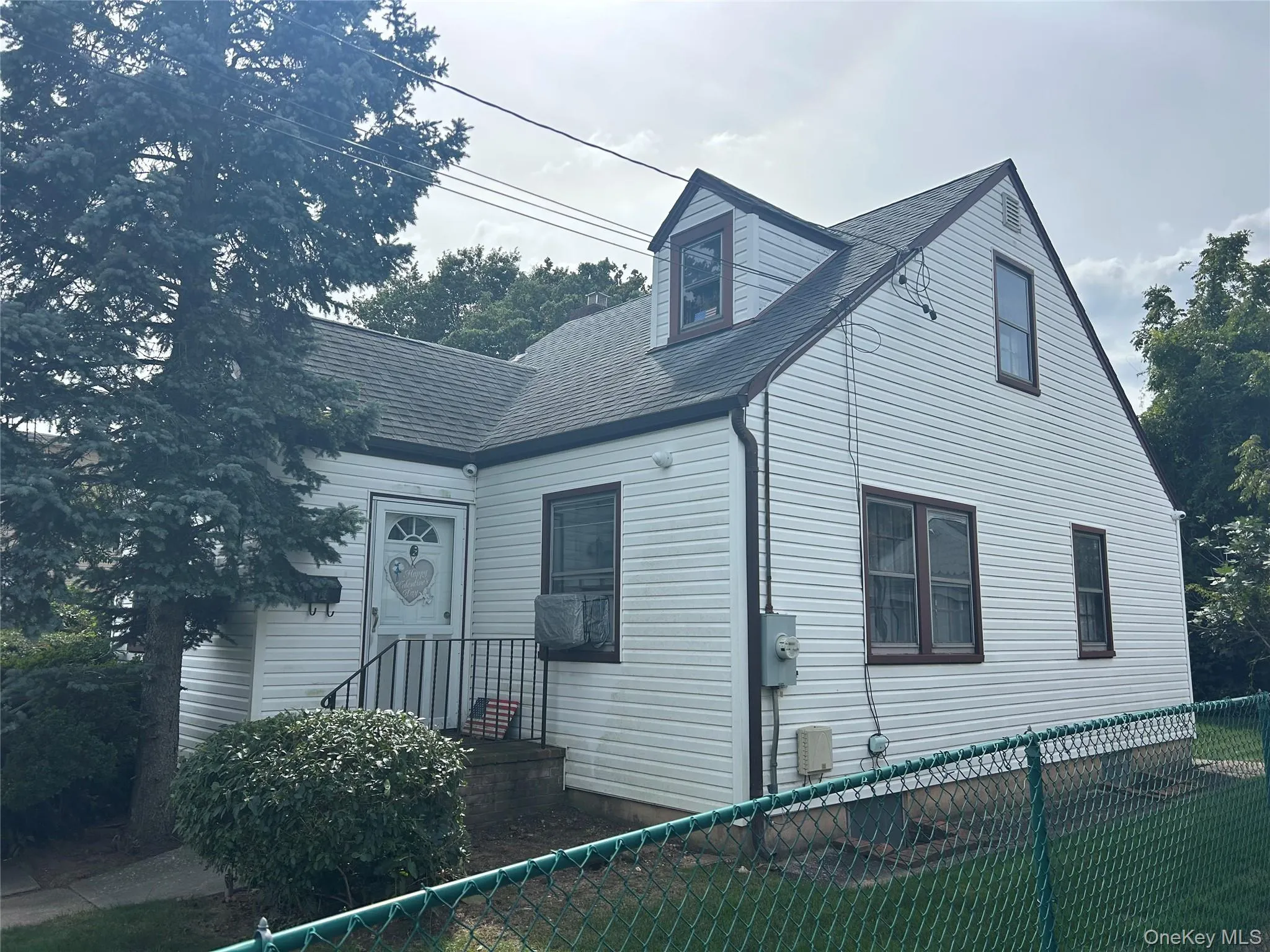 304 Lorraine Street, Hempstead, NY, 2 Bedrooms Bedrooms, 4 Rooms Rooms,1 BathroomBathrooms,Residential,For Rent,Lorraine,0,1055042 304 Lorraine Street, Hempstead, NY, 2 Bedrooms Bedrooms, 4 Rooms Rooms,1 BathroomBathrooms,Residential,For Rent,Lorraine,0,1055042