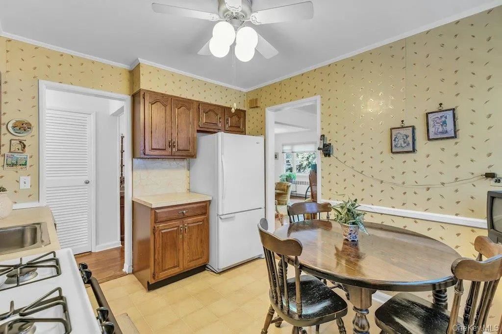 5310 Overbrook Street, New York, NY, 2 Bedrooms Bedrooms, 5 Rooms Rooms,1 BathroomBathrooms,Residential,For Rent,Overbrook,0,1055044 5310 Overbrook Street, New York, NY, 2 Bedrooms Bedrooms, 5 Rooms Rooms,1 BathroomBathrooms,Residential,For Rent,Overbrook,0,1055044