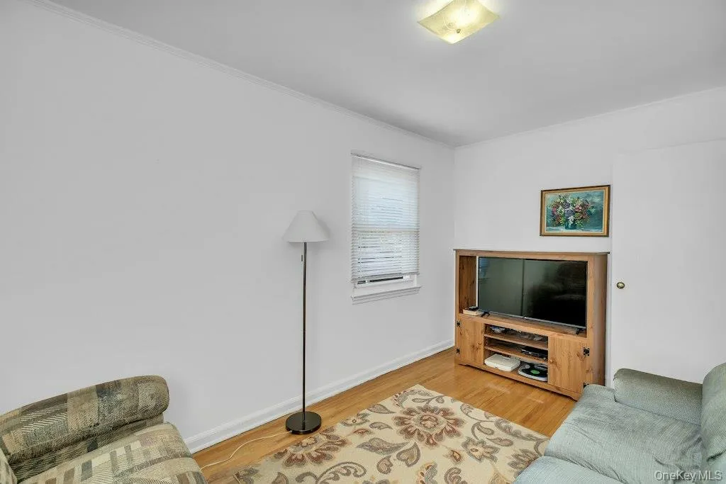 5310 Overbrook Street, New York, NY, 2 Bedrooms Bedrooms, 5 Rooms Rooms,1 BathroomBathrooms,Residential,For Rent,Overbrook,0,1055044 5310 Overbrook Street, New York, NY, 2 Bedrooms Bedrooms, 5 Rooms Rooms,1 BathroomBathrooms,Residential,For Rent,Overbrook,0,1055044