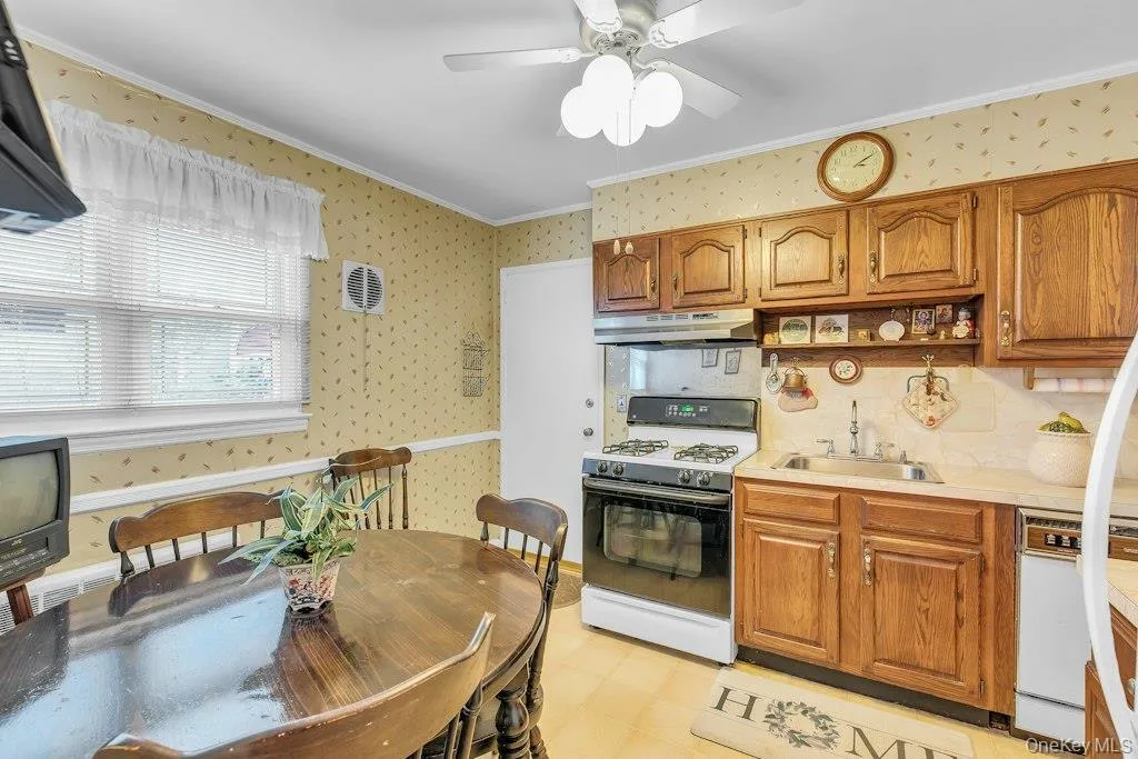 5310 Overbrook Street, New York, NY, 2 Bedrooms Bedrooms, 5 Rooms Rooms,1 BathroomBathrooms,Residential,For Rent,Overbrook,0,1055044 5310 Overbrook Street, New York, NY, 2 Bedrooms Bedrooms, 5 Rooms Rooms,1 BathroomBathrooms,Residential,For Rent,Overbrook,0,1055044