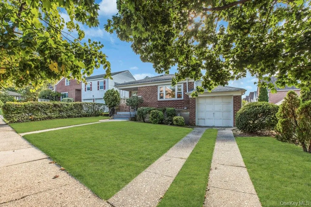 5310 Overbrook Street, New York, NY, 2 Bedrooms Bedrooms, 5 Rooms Rooms,1 BathroomBathrooms,Residential,For Rent,Overbrook,0,1055044 5310 Overbrook Street, New York, NY, 2 Bedrooms Bedrooms, 5 Rooms Rooms,1 BathroomBathrooms,Residential,For Rent,Overbrook,0,1055044