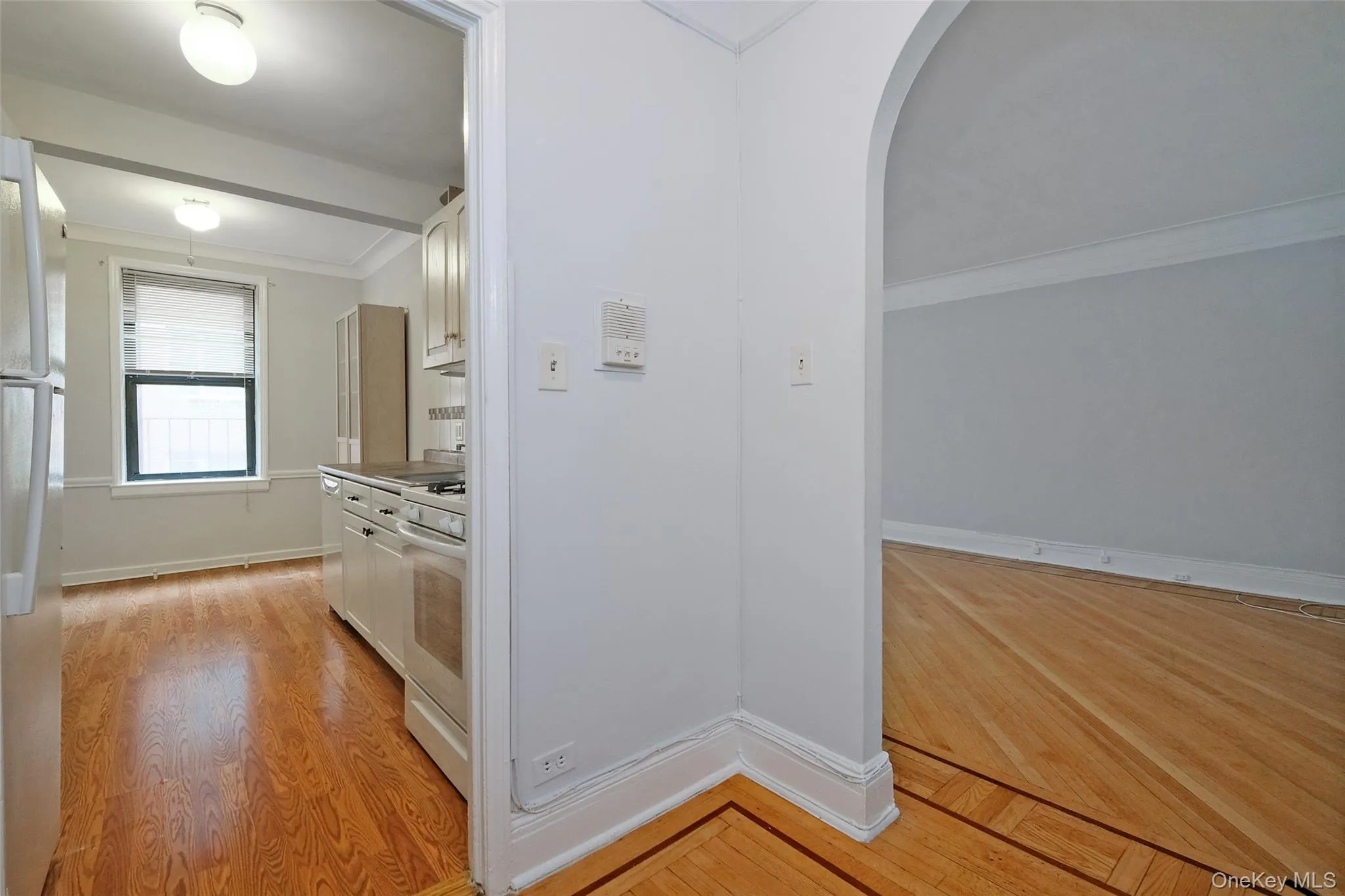 1 Broad Parkway, White Plains, NY, 1 Bedroom Bedrooms, 3 Rooms Rooms,1 BathroomBathrooms,Residential Lease,For Rent,Broad Parkway,0,1055054 1 Broad Parkway, White Plains, NY, 1 Bedroom Bedrooms, 3 Rooms Rooms,1 BathroomBathrooms,Residential Lease,For Rent,Broad Parkway,0,1055054