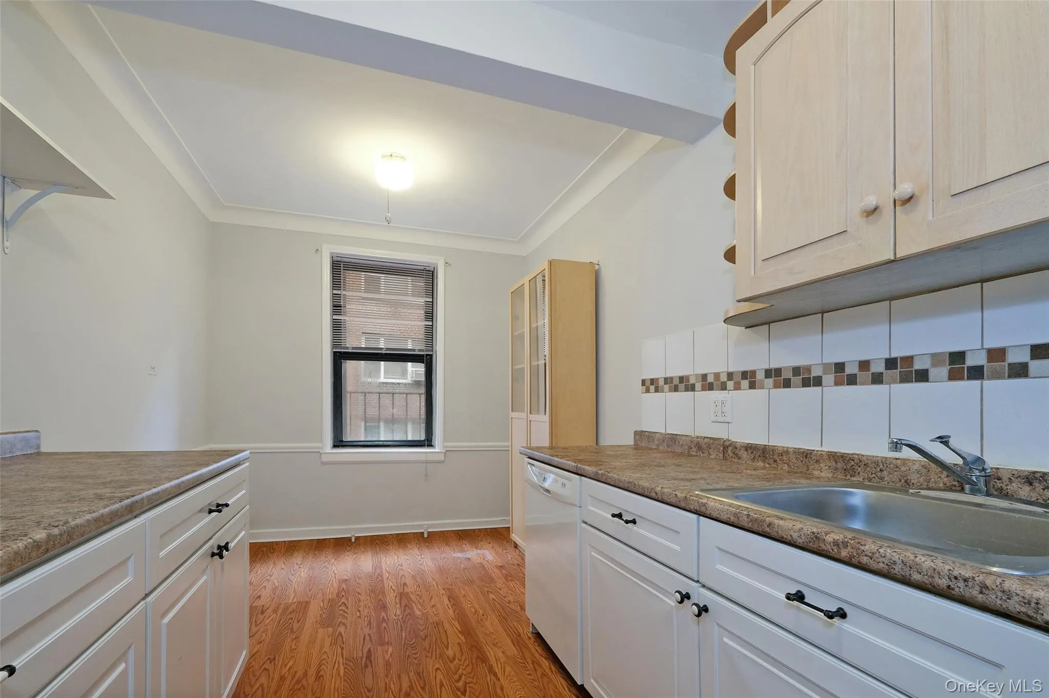 1 Broad Parkway, White Plains, NY, 1 Bedroom Bedrooms, 3 Rooms Rooms,1 BathroomBathrooms,Residential Lease,For Rent,Broad Parkway,0,1055054 1 Broad Parkway, White Plains, NY, 1 Bedroom Bedrooms, 3 Rooms Rooms,1 BathroomBathrooms,Residential Lease,For Rent,Broad Parkway,0,1055054