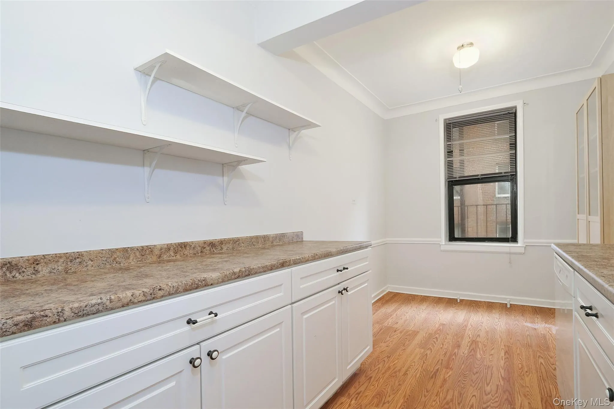 1 Broad Parkway, White Plains, NY, 1 Bedroom Bedrooms, 3 Rooms Rooms,1 BathroomBathrooms,Residential Lease,For Rent,Broad Parkway,0,1055054 1 Broad Parkway, White Plains, NY, 1 Bedroom Bedrooms, 3 Rooms Rooms,1 BathroomBathrooms,Residential Lease,For Rent,Broad Parkway,0,1055054