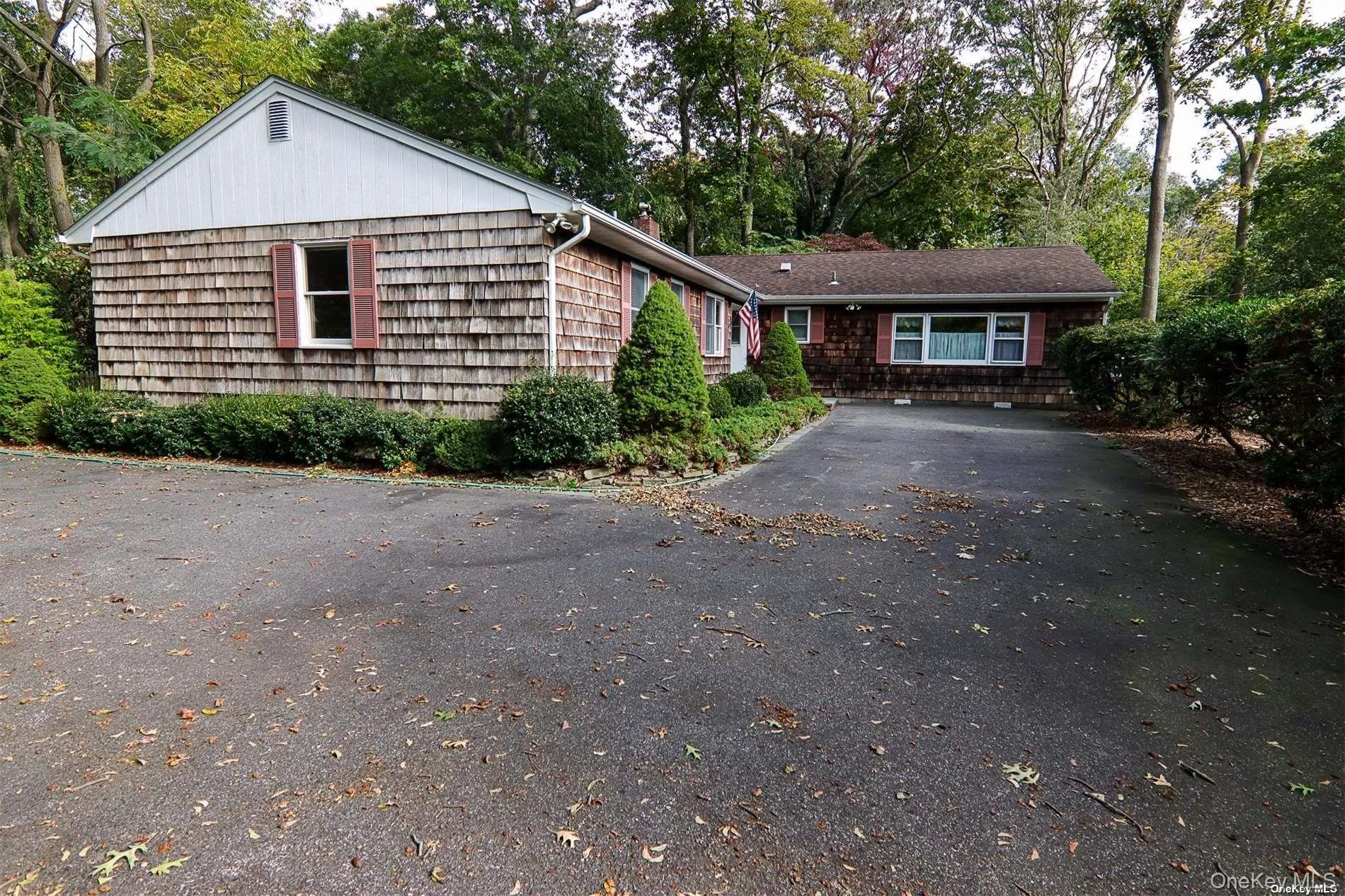 101 Country Road, Brookhaven, NY, 4 Bedrooms Bedrooms, 9 Rooms Rooms,3 BathroomsBathrooms,Residential,For Rent,Country,0,1055055 101 Country Road, Brookhaven, NY, 4 Bedrooms Bedrooms, 9 Rooms Rooms,3 BathroomsBathrooms,Residential,For Rent,Country,0,1055055