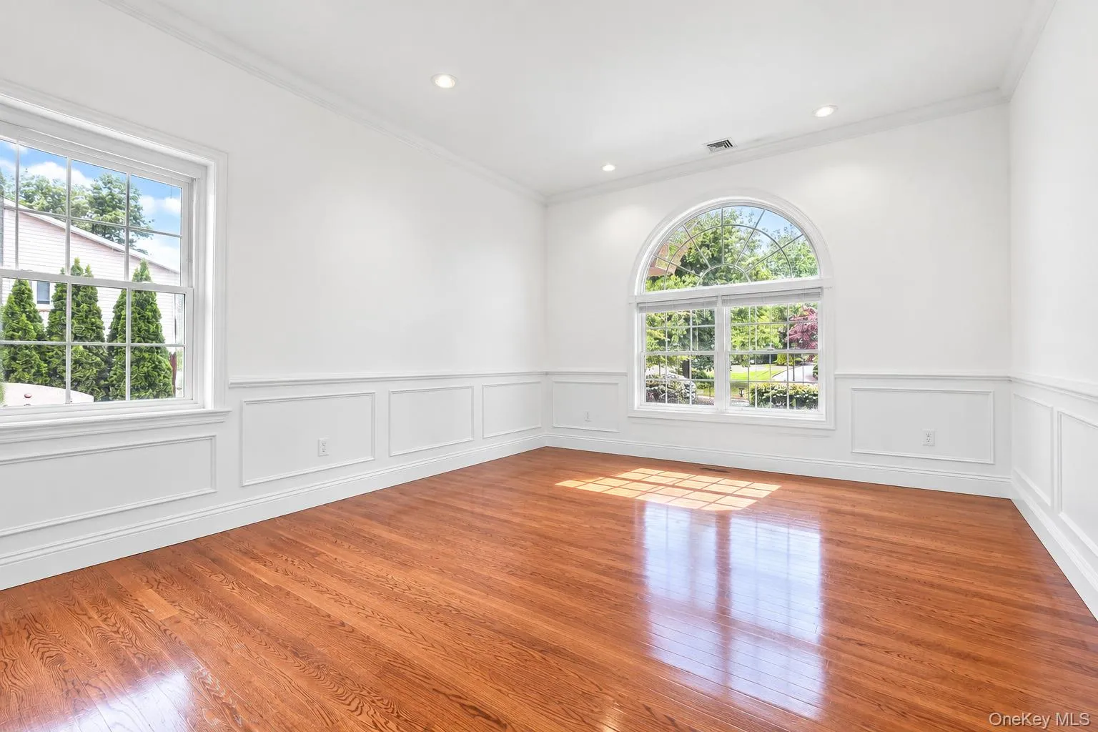 65 Threepence Drive, Huntington, NY, 6 Bedrooms Bedrooms, 11 Rooms Rooms,3 BathroomsBathrooms,Residential,For Rent,Threepence,0,1055057 65 Threepence Drive, Huntington, NY, 6 Bedrooms Bedrooms, 11 Rooms Rooms,3 BathroomsBathrooms,Residential,For Rent,Threepence,0,1055057