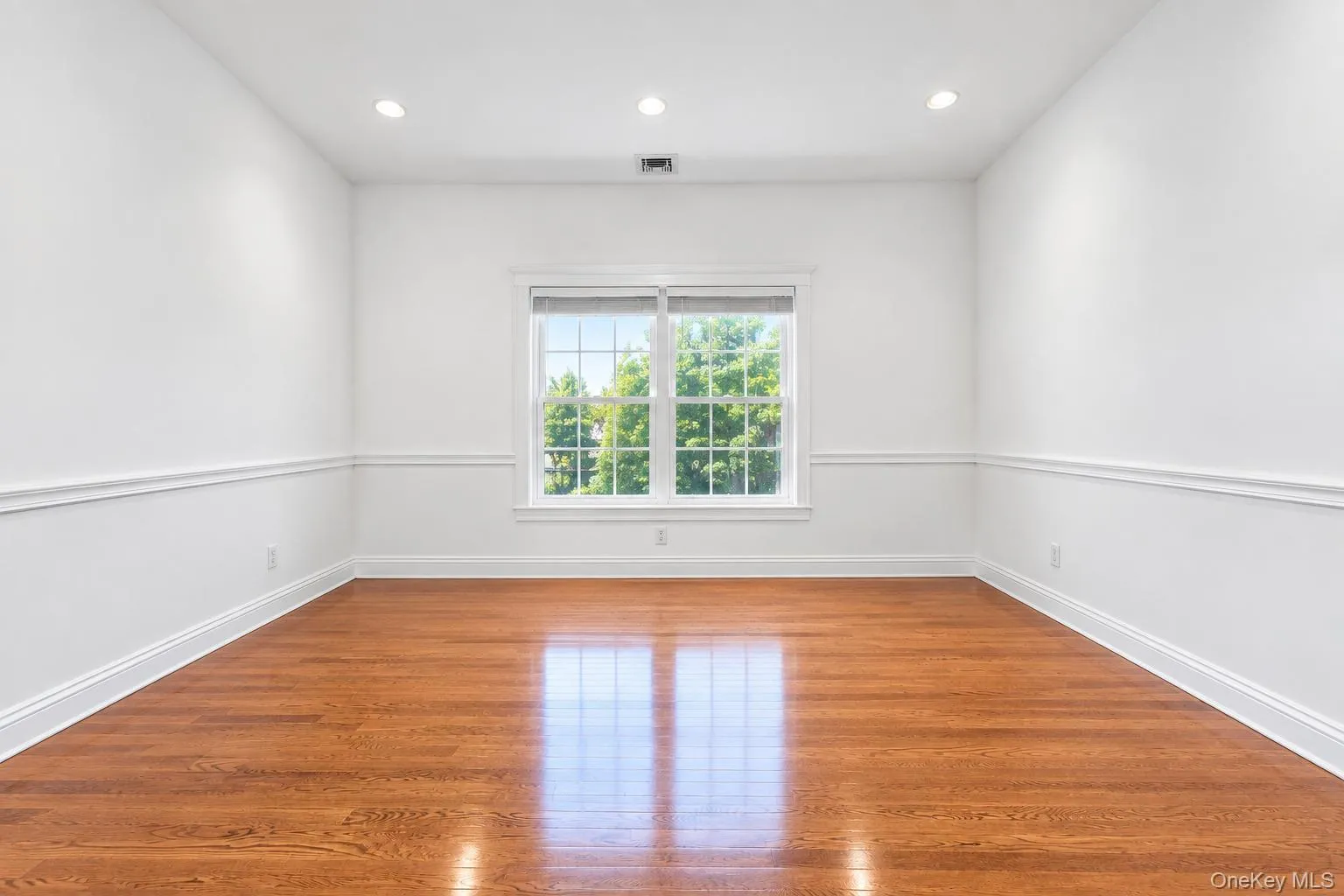 65 Threepence Drive, Huntington, NY, 6 Bedrooms Bedrooms, 11 Rooms Rooms,3 BathroomsBathrooms,Residential,For Rent,Threepence,0,1055057 65 Threepence Drive, Huntington, NY, 6 Bedrooms Bedrooms, 11 Rooms Rooms,3 BathroomsBathrooms,Residential,For Rent,Threepence,0,1055057