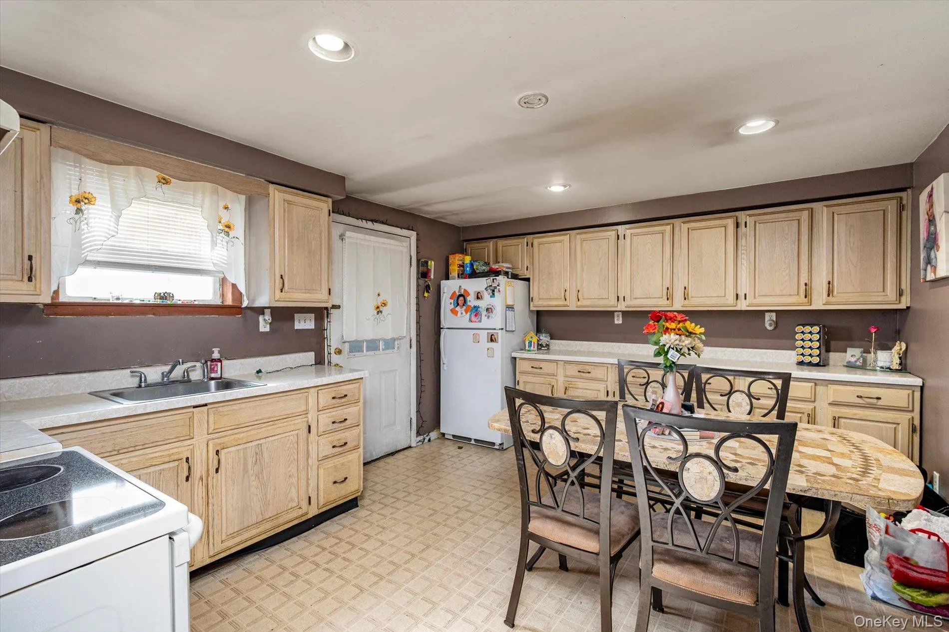 270 Old Commack Road, Smithtown, NY, 4 Bedrooms Bedrooms, 8 Rooms Rooms,3 BathroomsBathrooms,Residential,For Rent,Old Commack,0,1055060 270 Old Commack Road, Smithtown, NY, 4 Bedrooms Bedrooms, 8 Rooms Rooms,3 BathroomsBathrooms,Residential,For Rent,Old Commack,0,1055060