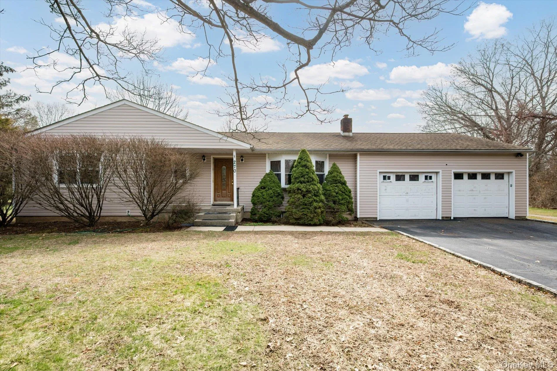 270 Old Commack Road, Smithtown, NY, 4 Bedrooms Bedrooms, 8 Rooms Rooms,3 BathroomsBathrooms,Residential,For Rent,Old Commack,0,1055060 270 Old Commack Road, Smithtown, NY, 4 Bedrooms Bedrooms, 8 Rooms Rooms,3 BathroomsBathrooms,Residential,For Rent,Old Commack,0,1055060
