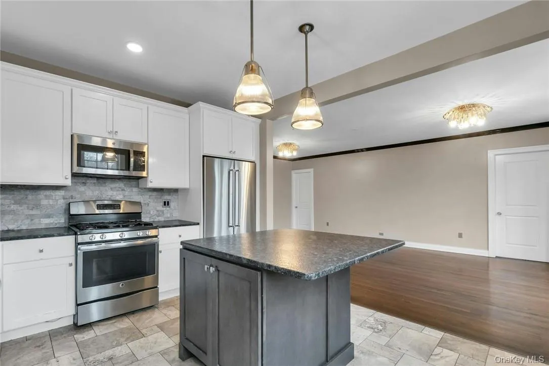 26 Parkway, Scarsdale, NY, 2 Bedroom Bedrooms, 4 Room Rooms,1 BathroomBathrooms,Residential Lease,For Rent,Parkway,0,1055067 26 Parkway, Scarsdale, NY, 2 Bedroom Bedrooms, 4 Room Rooms,1 BathroomBathrooms,Residential Lease,For Rent,Parkway,0,1055067