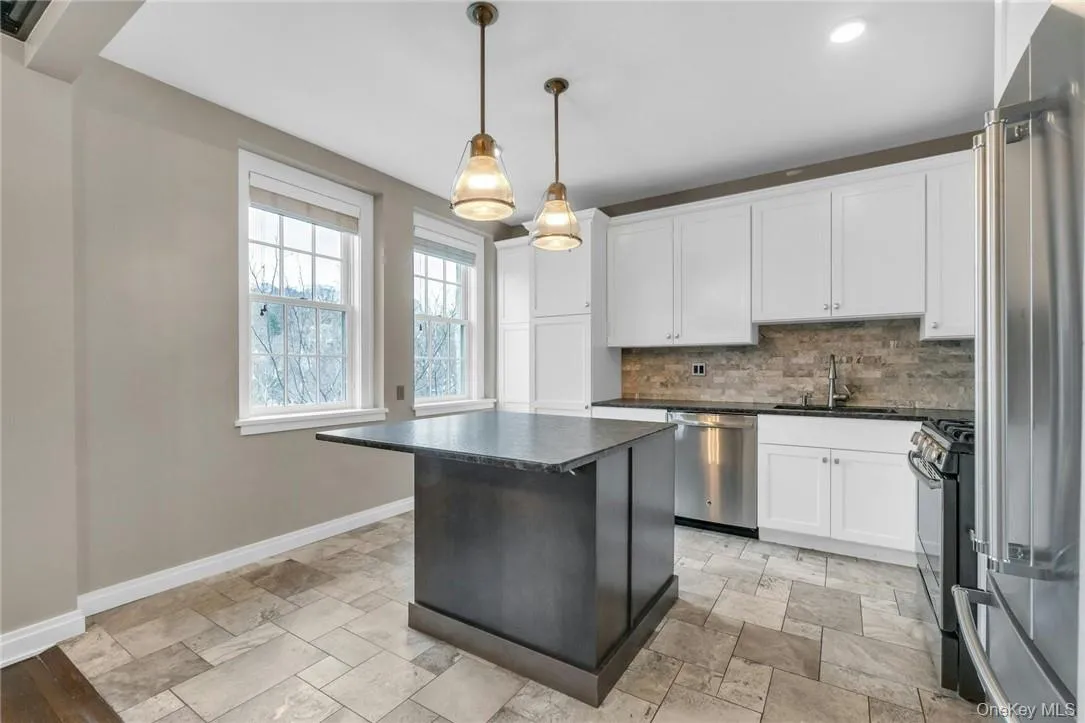 26 Parkway, Scarsdale, NY, 2 Bedroom Bedrooms, 4 Room Rooms,1 BathroomBathrooms,Residential Lease,For Rent,Parkway,0,1055067 26 Parkway, Scarsdale, NY, 2 Bedroom Bedrooms, 4 Room Rooms,1 BathroomBathrooms,Residential Lease,For Rent,Parkway,0,1055067