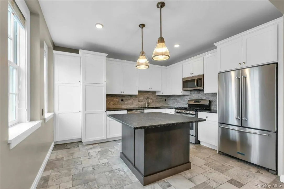 26 Parkway, Scarsdale, NY, 2 Bedroom Bedrooms, 4 Room Rooms,1 BathroomBathrooms,Residential Lease,For Rent,Parkway,0,1055067 26 Parkway, Scarsdale, NY, 2 Bedroom Bedrooms, 4 Room Rooms,1 BathroomBathrooms,Residential Lease,For Rent,Parkway,0,1055067