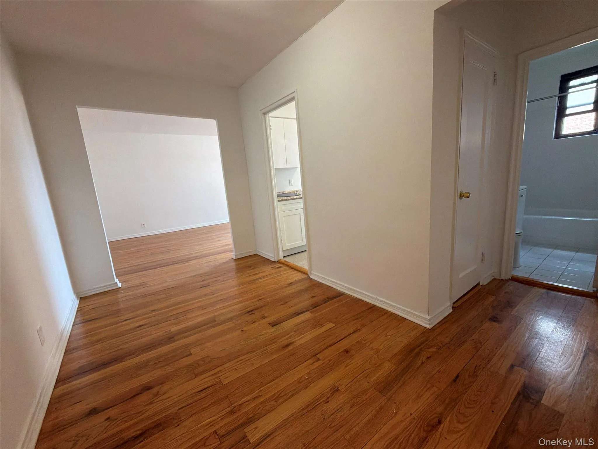 23 Schenck Avenue, North Hempstead, NY, 1 Bedroom Bedrooms, 3 Rooms Rooms,1 BathroomBathrooms,Residential Lease,For Rent,Schenck,0,1055068 23 Schenck Avenue, North Hempstead, NY, 1 Bedroom Bedrooms, 3 Rooms Rooms,1 BathroomBathrooms,Residential Lease,For Rent,Schenck,0,1055068