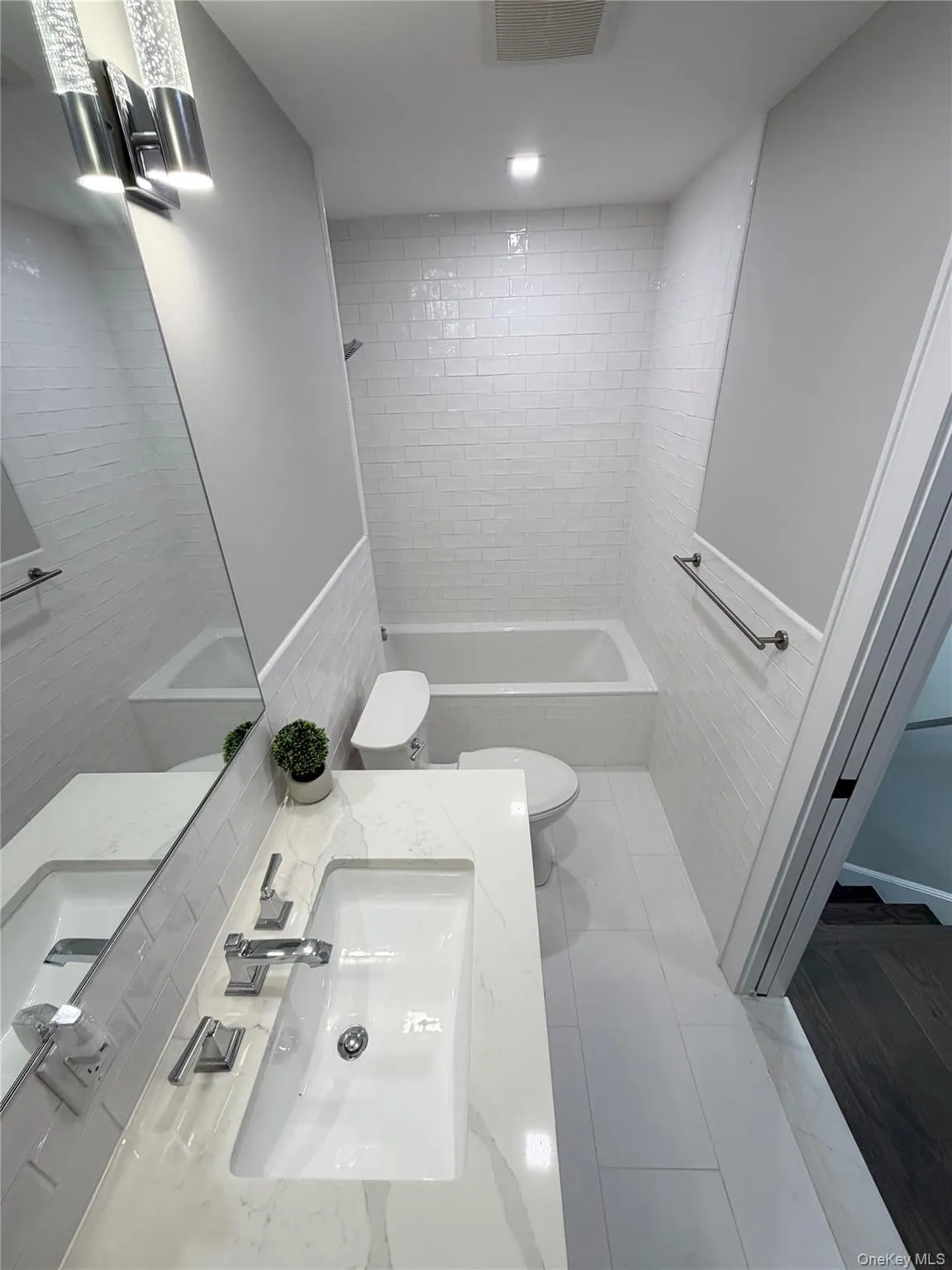 15419 Riverside Drive, New York, NY, 3 Bedrooms Bedrooms, 5 Rooms Rooms,2 BathroomsBathrooms,Residential,For Rent,Riverside,0,1055072 15419 Riverside Drive, New York, NY, 3 Bedrooms Bedrooms, 5 Rooms Rooms,2 BathroomsBathrooms,Residential,For Rent,Riverside,0,1055072
