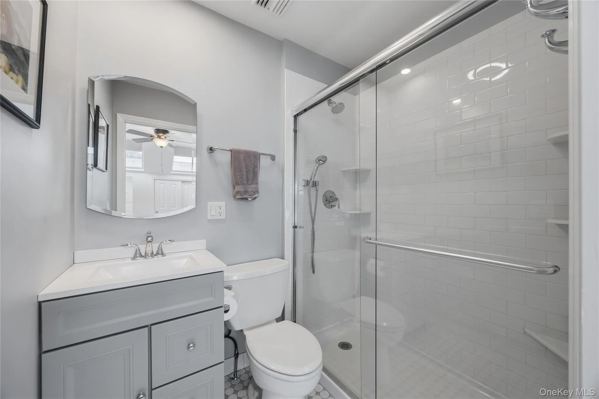 Ensuite Tiled Bathroom with walk-in shower Ensuite Tiled Bathroom with walk-in shower