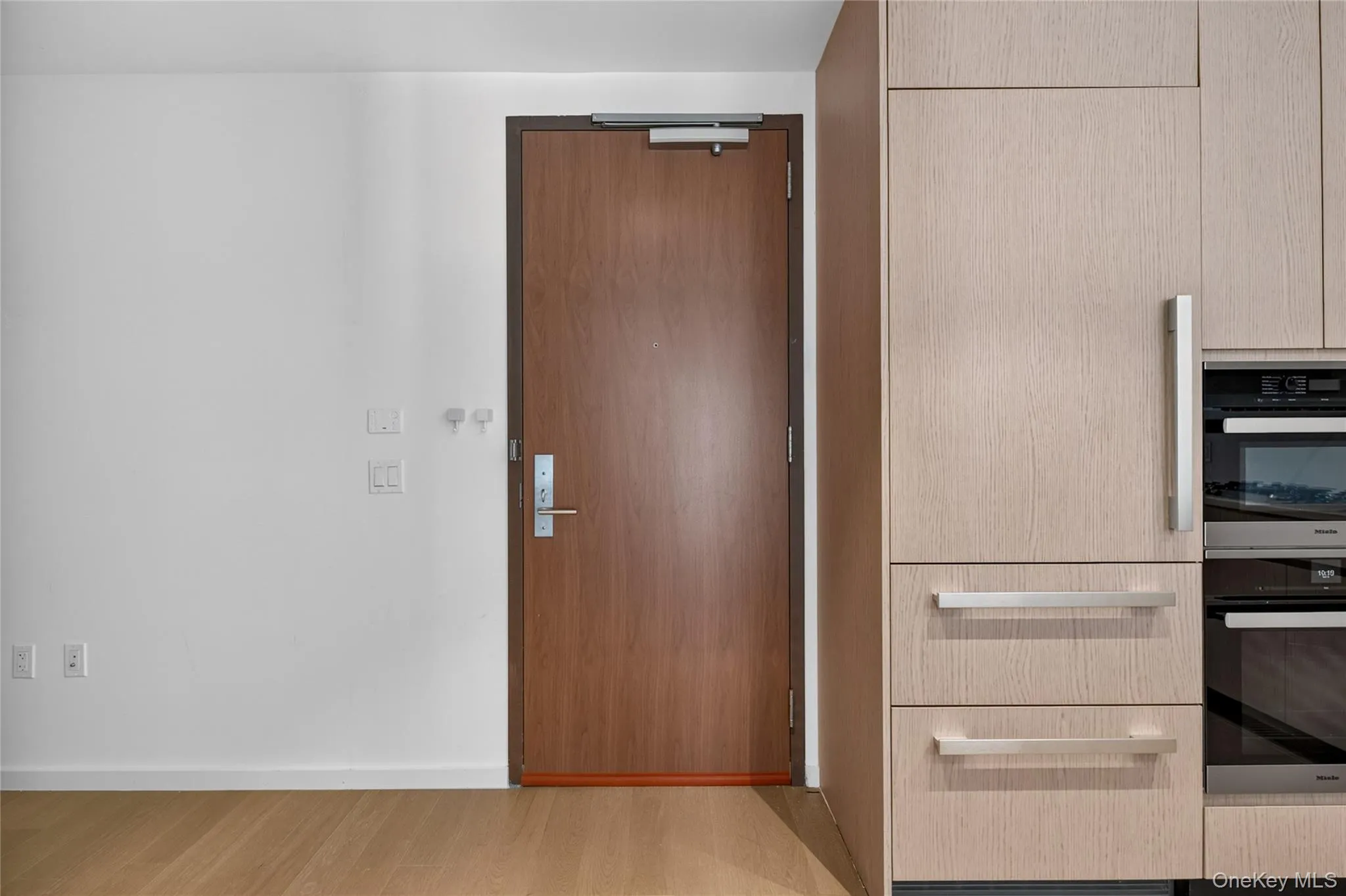 13327 39th Avenue, New York, NY, 1 Bedroom Bedrooms, 3 Rooms Rooms,1 BathroomBathrooms,Residential,For Rent,39th,0,1055084 13327 39th Avenue, New York, NY, 1 Bedroom Bedrooms, 3 Rooms Rooms,1 BathroomBathrooms,Residential,For Rent,39th,0,1055084