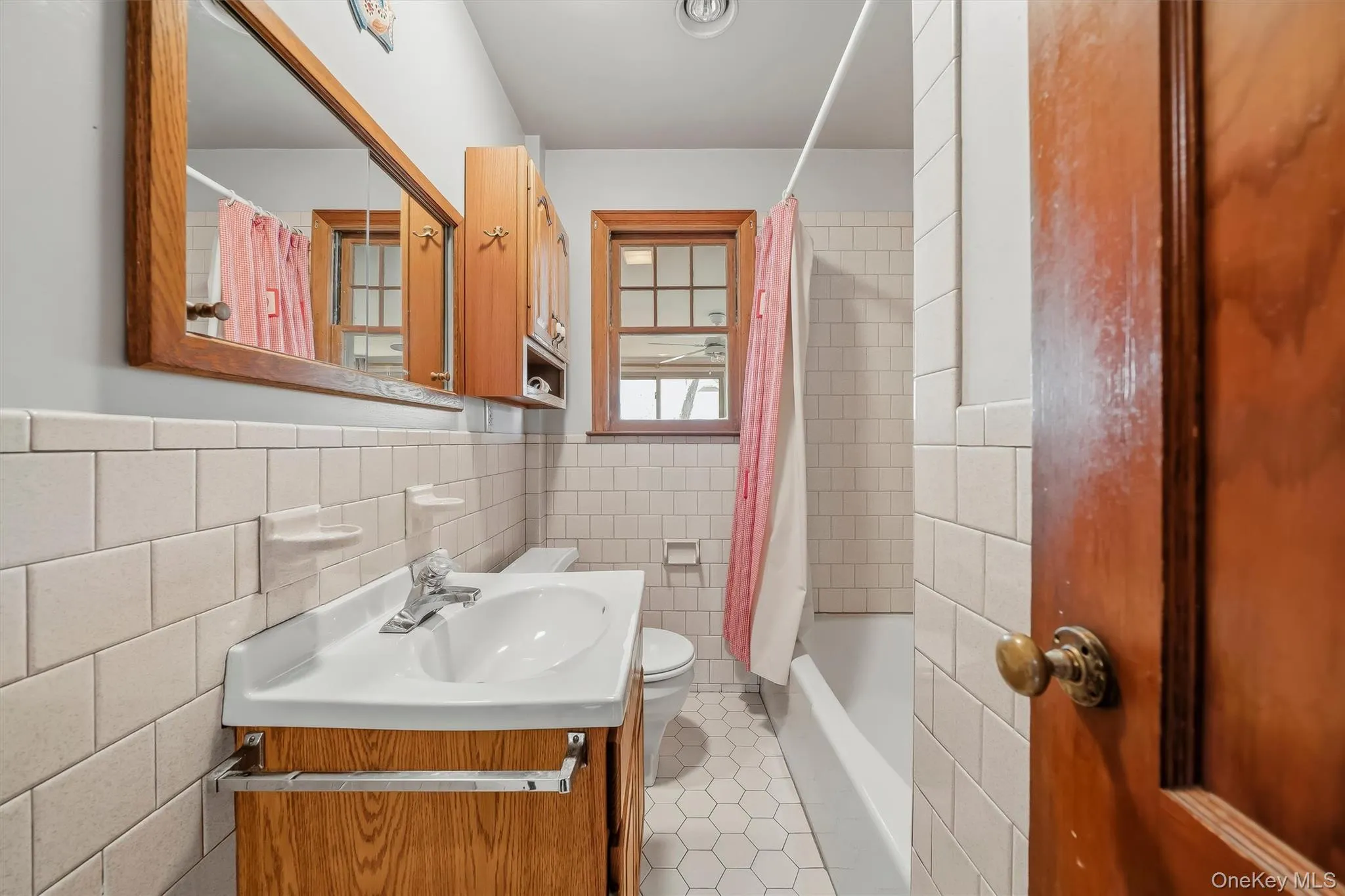 514 Round Lake Park Road, Monroe, NY, 3 Bedrooms Bedrooms, 8 Rooms Rooms,2 BathroomsBathrooms,Residential,For Rent,Round Lake Park,0,1055089 514 Round Lake Park Road, Monroe, NY, 3 Bedrooms Bedrooms, 8 Rooms Rooms,2 BathroomsBathrooms,Residential,For Rent,Round Lake Park,0,1055089