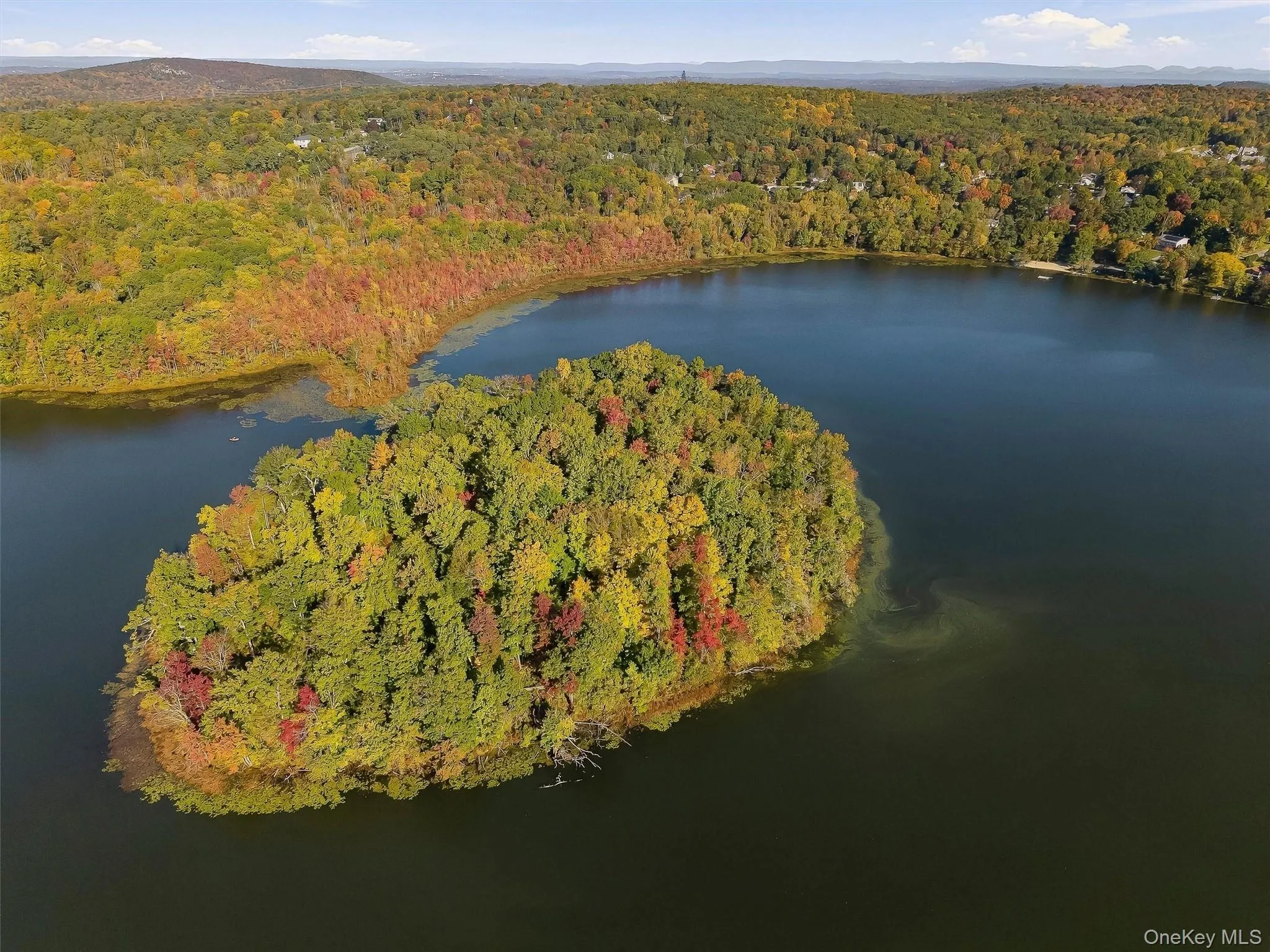 Round Lake Round Lake