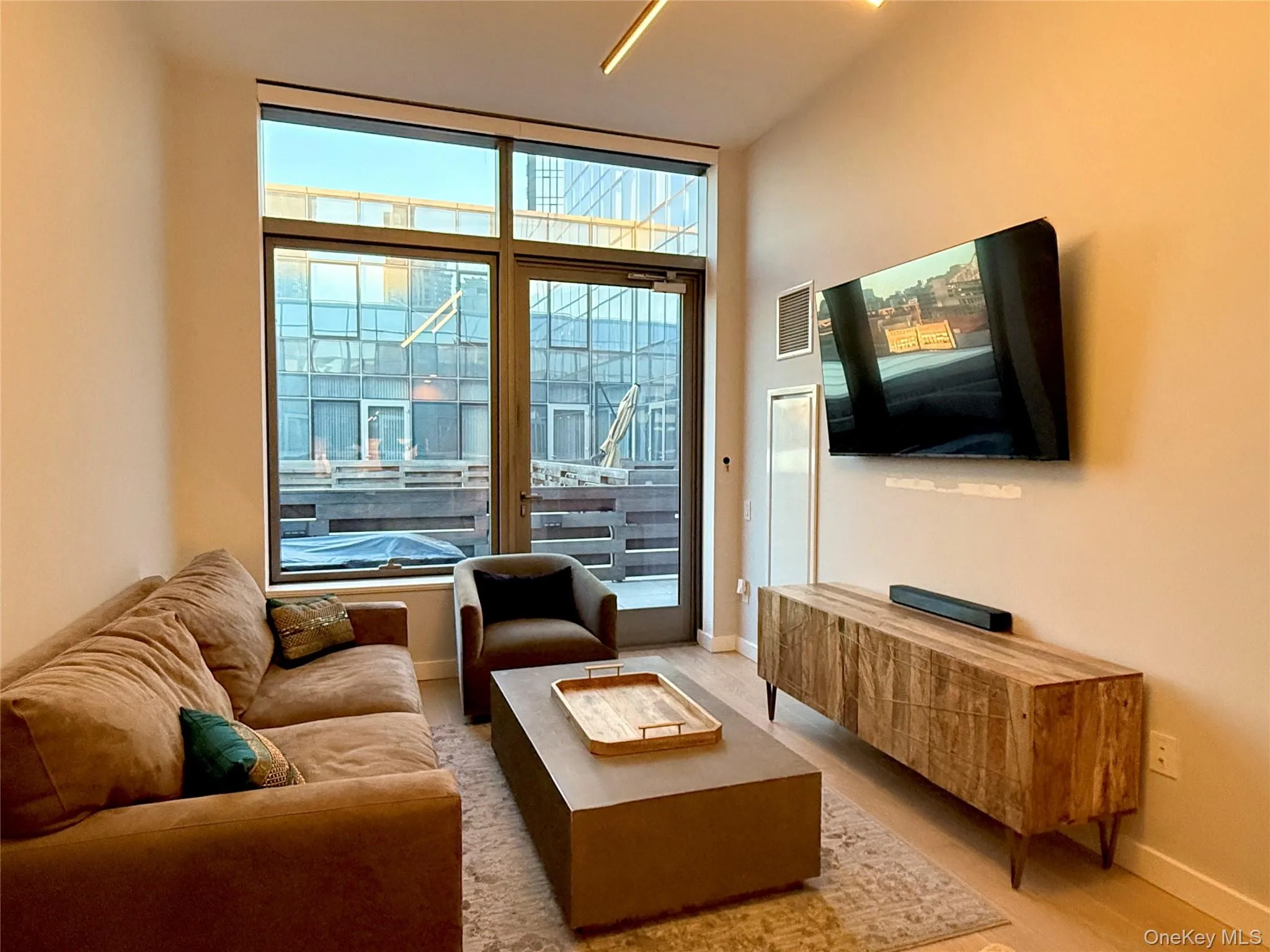 3 Court Square, New York, NY, 1 Bedroom Bedrooms, 1 Room Rooms,1 BathroomBathrooms,Residential Lease,For Rent,Court,0,1055092 3 Court Square, New York, NY, 1 Bedroom Bedrooms, 1 Room Rooms,1 BathroomBathrooms,Residential Lease,For Rent,Court,0,1055092