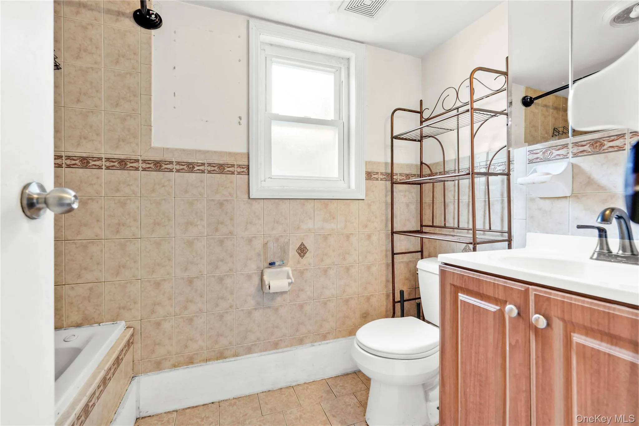 120-05 179th Street, New York, NY, 3 Bedrooms Bedrooms, 7 Rooms Rooms,2 BathroomsBathrooms,Residential,For Rent,179th,0,1055094 120-05 179th Street, New York, NY, 3 Bedrooms Bedrooms, 7 Rooms Rooms,2 BathroomsBathrooms,Residential,For Rent,179th,0,1055094