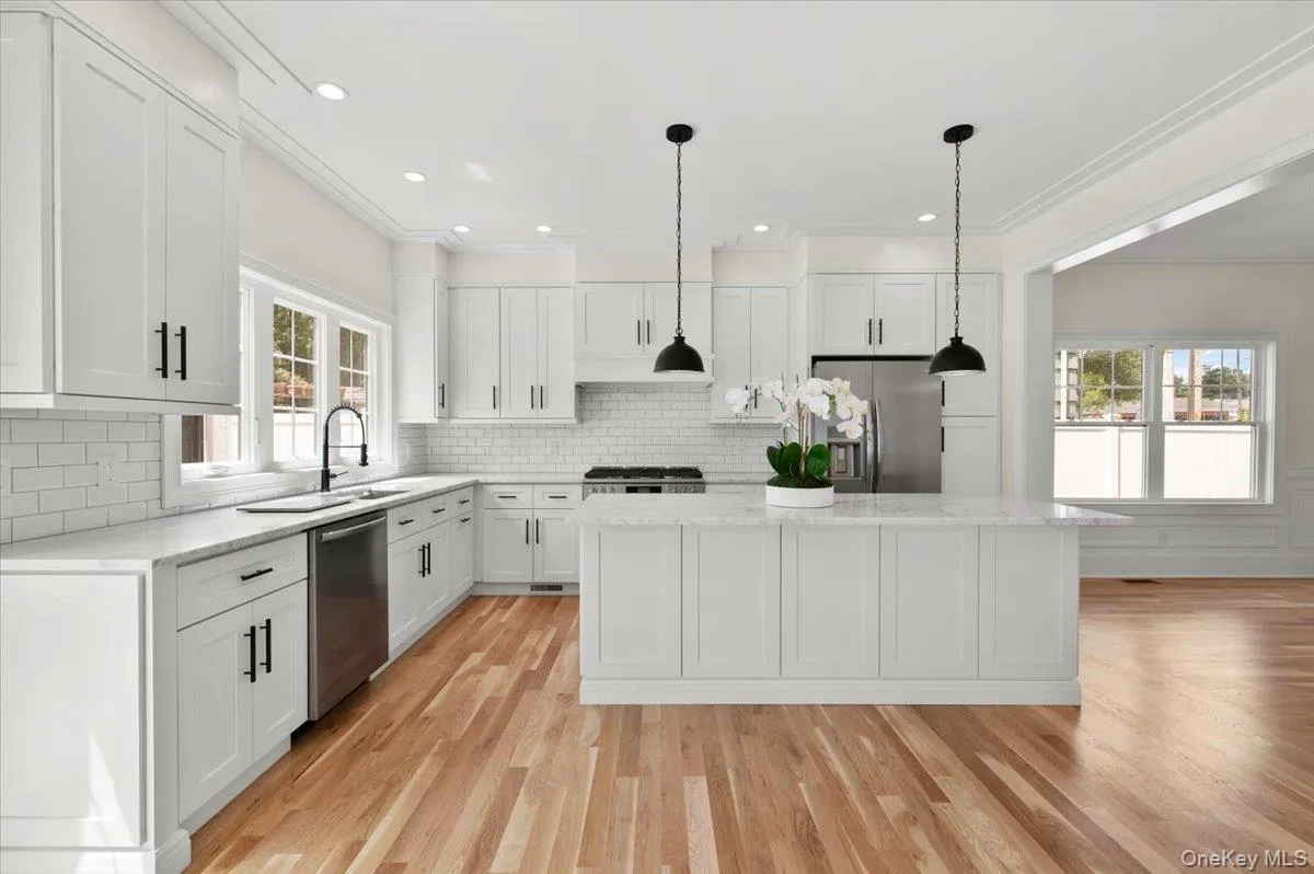 51 Willis Avenue, Oyster Bay, NY, 5 Bedrooms Bedrooms, 9 Rooms Rooms,3 BathroomsBathrooms,Residential,For Rent,Willis,0,1055098 51 Willis Avenue, Oyster Bay, NY, 5 Bedrooms Bedrooms, 9 Rooms Rooms,3 BathroomsBathrooms,Residential,For Rent,Willis,0,1055098