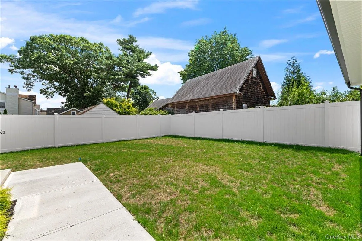 51 Willis Avenue, Oyster Bay, NY, 5 Bedrooms Bedrooms, 9 Rooms Rooms,3 BathroomsBathrooms,Residential,For Rent,Willis,0,1055098 51 Willis Avenue, Oyster Bay, NY, 5 Bedrooms Bedrooms, 9 Rooms Rooms,3 BathroomsBathrooms,Residential,For Rent,Willis,0,1055098