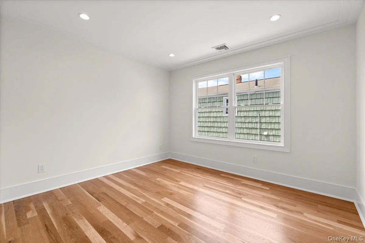 51 Willis Avenue, Oyster Bay, NY, 5 Bedrooms Bedrooms, 9 Rooms Rooms,3 BathroomsBathrooms,Residential,For Rent,Willis,0,1055098 51 Willis Avenue, Oyster Bay, NY, 5 Bedrooms Bedrooms, 9 Rooms Rooms,3 BathroomsBathrooms,Residential,For Rent,Willis,0,1055098