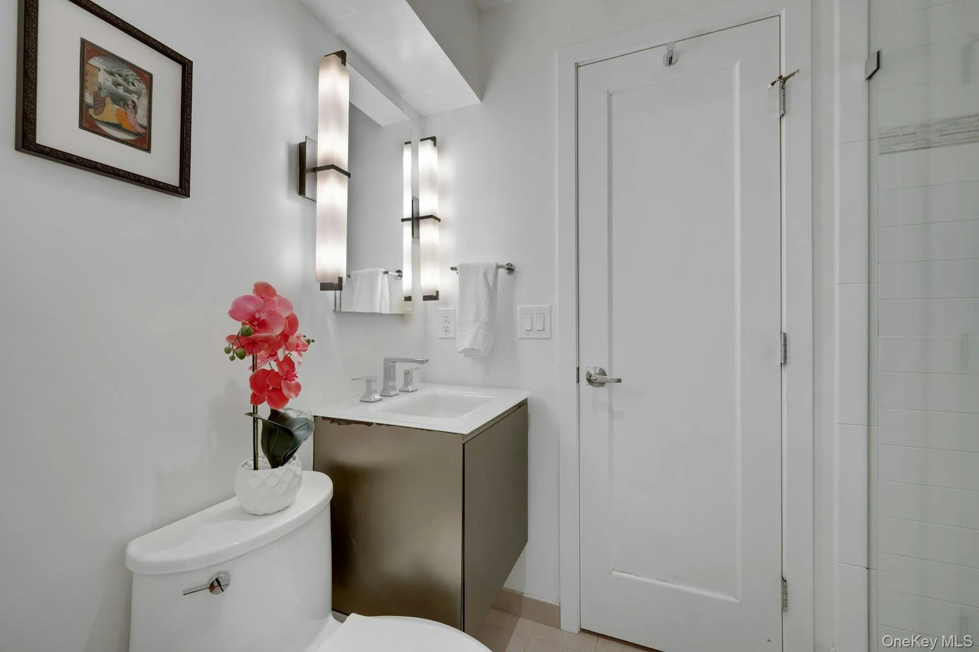 Full Bathroom - ground level Full Bathroom - ground level