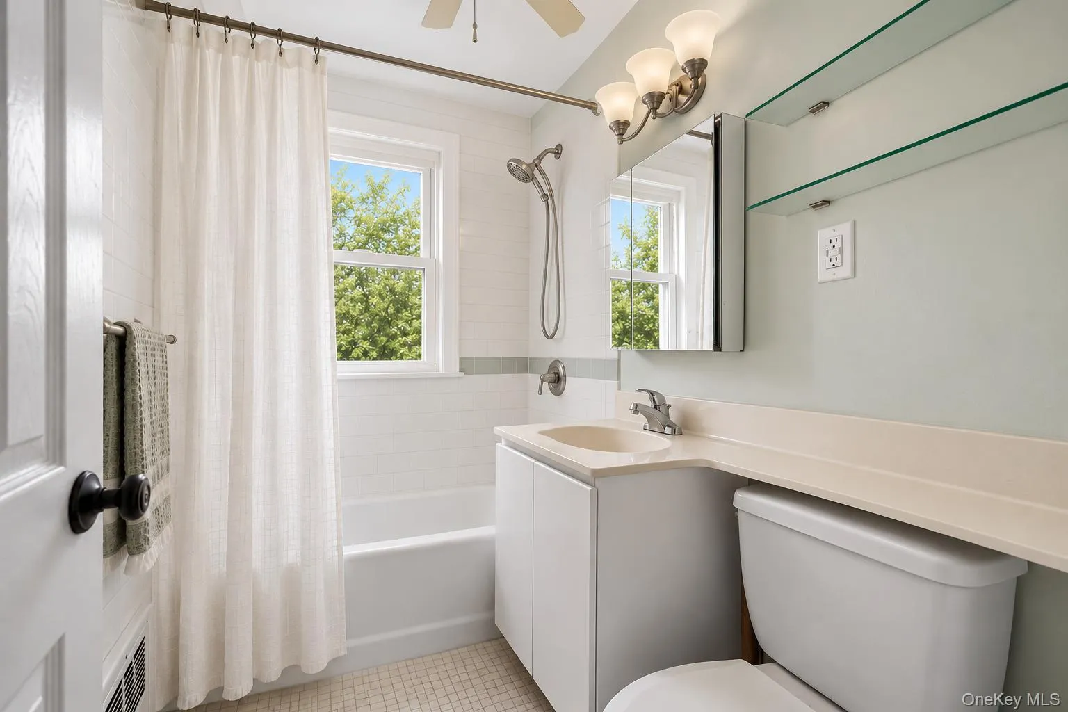 71-32 Little Neck Parkway, New York, NY, 2 Bedrooms Bedrooms, 5 Rooms Rooms,1 BathroomBathrooms,Residential,For Rent,Little Neck,0,1055106 71-32 Little Neck Parkway, New York, NY, 2 Bedrooms Bedrooms, 5 Rooms Rooms,1 BathroomBathrooms,Residential,For Rent,Little Neck,0,1055106