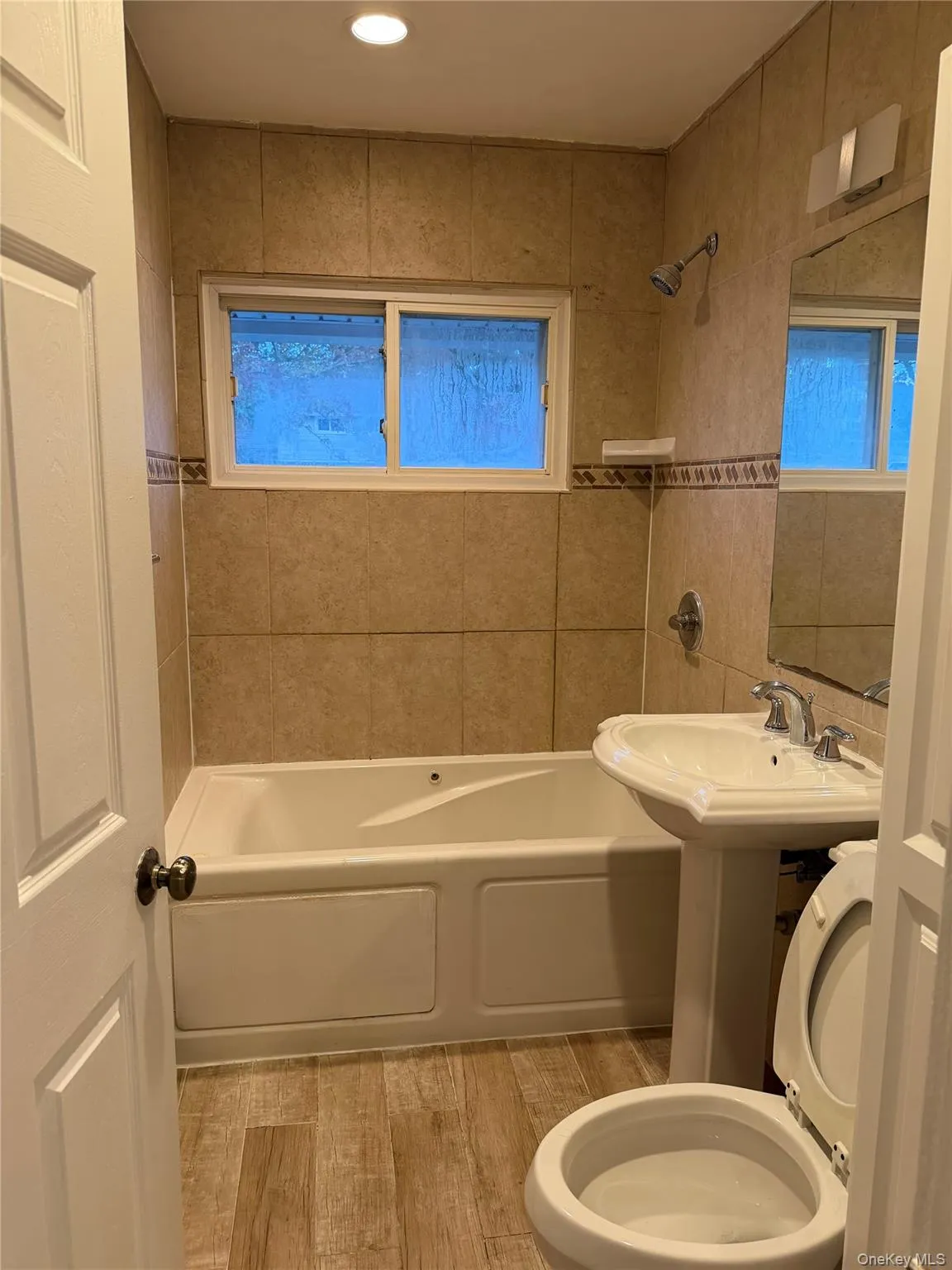 11 Acre Lane, Oyster Bay, NY, 4 Bedrooms Bedrooms, 6 Rooms Rooms,2 BathroomsBathrooms,Residential Lease,For Rent,Acre,0,1055119 11 Acre Lane, Oyster Bay, NY, 4 Bedrooms Bedrooms, 6 Rooms Rooms,2 BathroomsBathrooms,Residential Lease,For Rent,Acre,0,1055119
