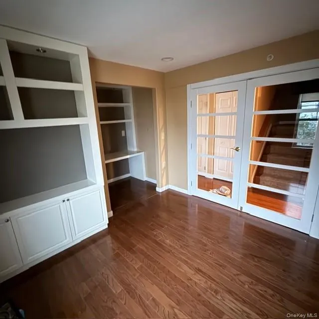 7219 Sandy Dune Way, New York, NY, 3 Bedroom Bedrooms, 10 Room Rooms,2 BathroomBathrooms,Residential Lease,For Rent,Sandy Dune,0,1055120 7219 Sandy Dune Way, New York, NY, 3 Bedroom Bedrooms, 10 Room Rooms,2 BathroomBathrooms,Residential Lease,For Rent,Sandy Dune,0,1055120