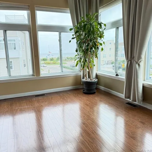 7219 Sandy Dune Way, New York, NY, 3 Bedroom Bedrooms, 10 Room Rooms,2 BathroomBathrooms,Residential Lease,For Rent,Sandy Dune,0,1055120 7219 Sandy Dune Way, New York, NY, 3 Bedroom Bedrooms, 10 Room Rooms,2 BathroomBathrooms,Residential Lease,For Rent,Sandy Dune,0,1055120