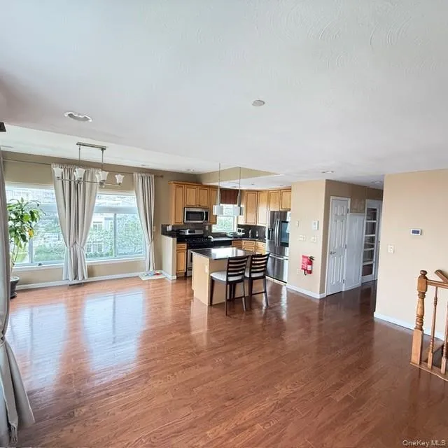 7219 Sandy Dune Way, New York, NY, 3 Bedroom Bedrooms, 10 Room Rooms,2 BathroomBathrooms,Residential Lease,For Rent,Sandy Dune,0,1055120 7219 Sandy Dune Way, New York, NY, 3 Bedroom Bedrooms, 10 Room Rooms,2 BathroomBathrooms,Residential Lease,For Rent,Sandy Dune,0,1055120