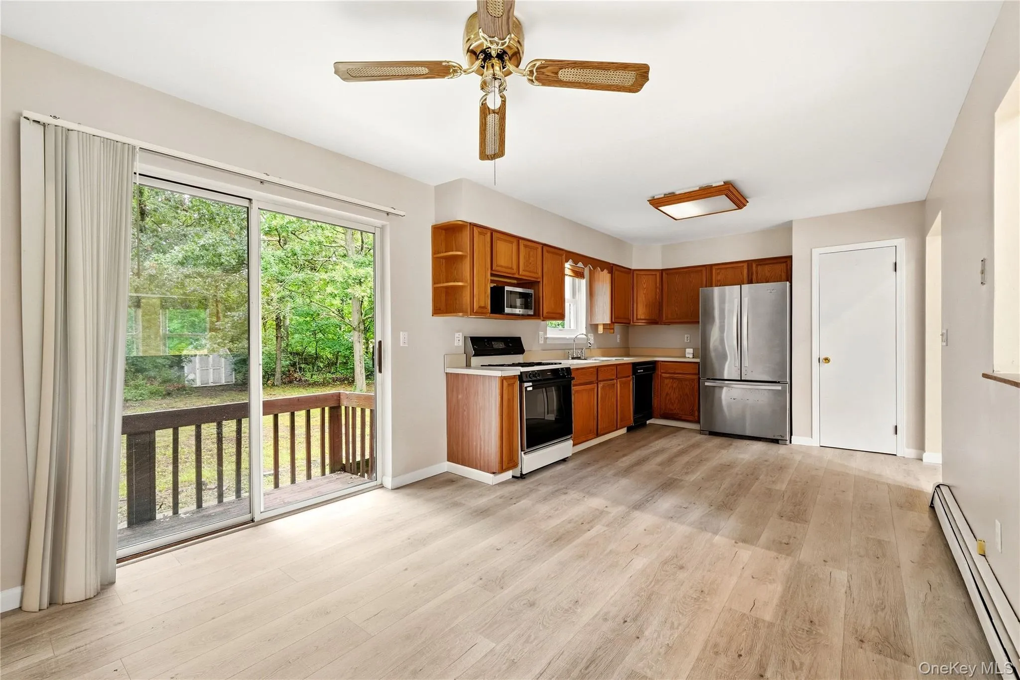 21 Lisa Court, Brookhaven, NY, 3 Bedrooms Bedrooms, 7 Rooms Rooms,2 BathroomsBathrooms,Residential,For Rent,Lisa,0,1055121 21 Lisa Court, Brookhaven, NY, 3 Bedrooms Bedrooms, 7 Rooms Rooms,2 BathroomsBathrooms,Residential,For Rent,Lisa,0,1055121