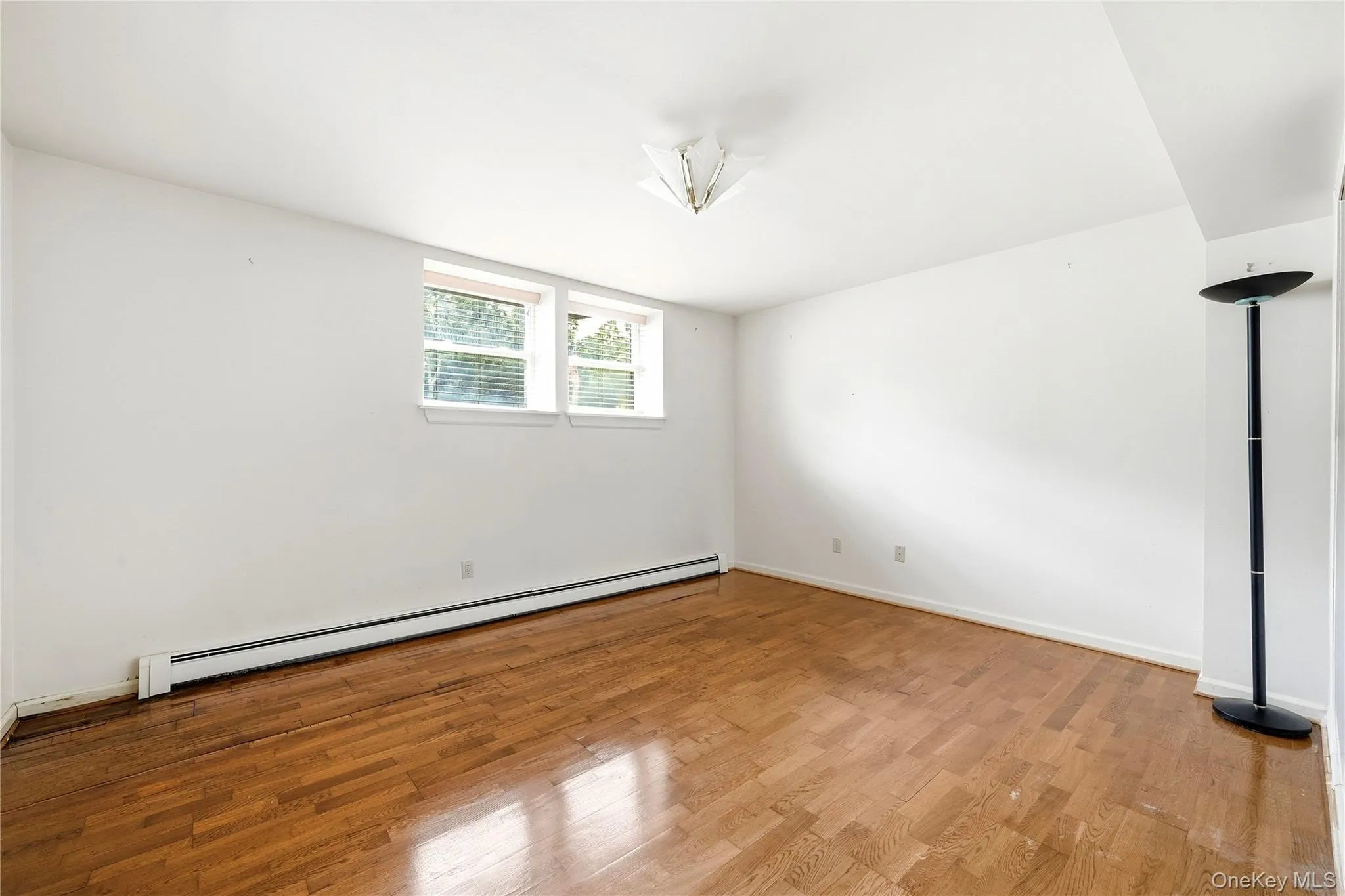 21 Lisa Court, Brookhaven, NY, 3 Bedrooms Bedrooms, 7 Rooms Rooms,2 BathroomsBathrooms,Residential,For Rent,Lisa,0,1055121 21 Lisa Court, Brookhaven, NY, 3 Bedrooms Bedrooms, 7 Rooms Rooms,2 BathroomsBathrooms,Residential,For Rent,Lisa,0,1055121