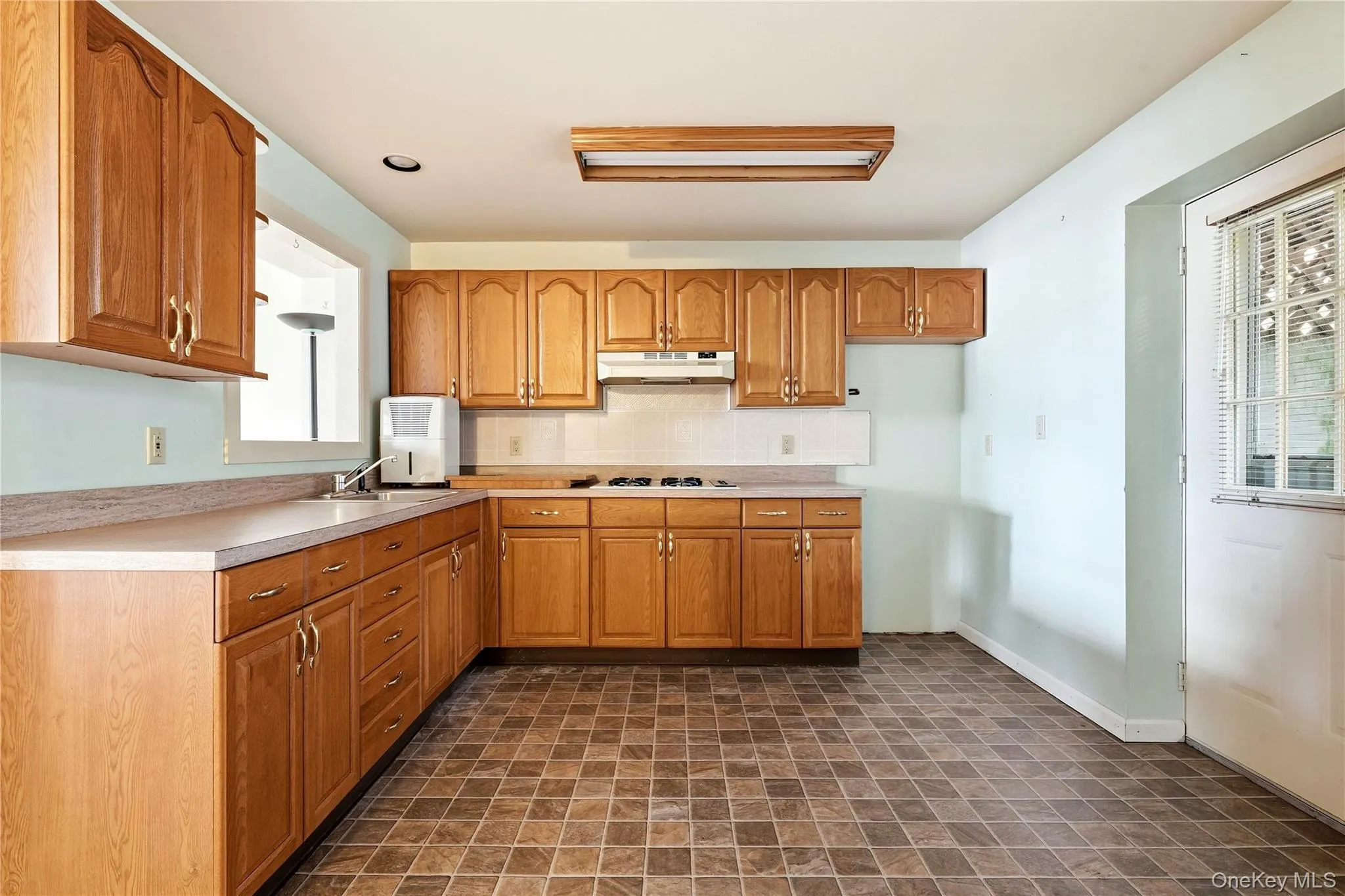 21 Lisa Court, Brookhaven, NY, 3 Bedrooms Bedrooms, 7 Rooms Rooms,2 BathroomsBathrooms,Residential,For Rent,Lisa,0,1055121 21 Lisa Court, Brookhaven, NY, 3 Bedrooms Bedrooms, 7 Rooms Rooms,2 BathroomsBathrooms,Residential,For Rent,Lisa,0,1055121