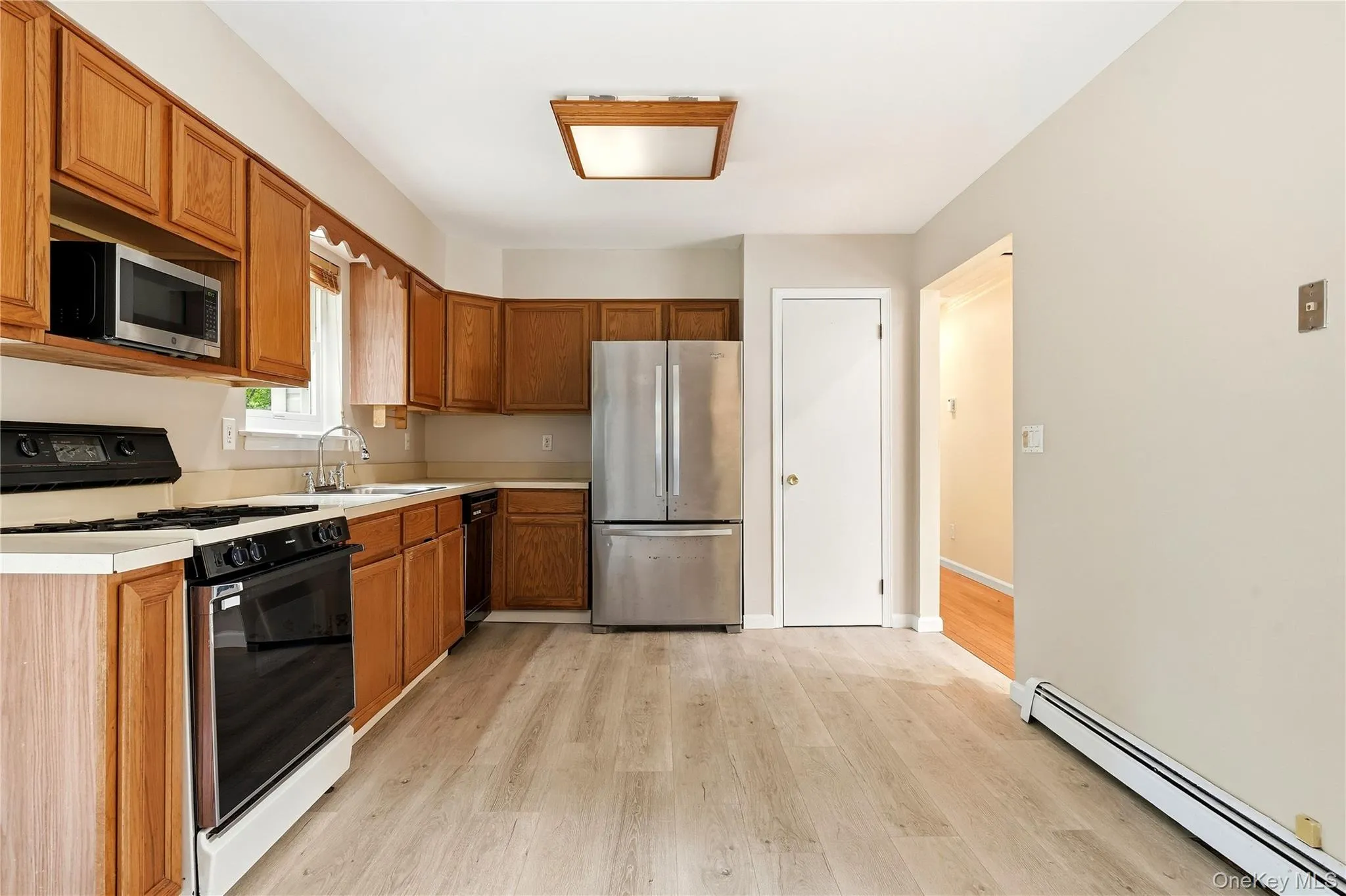 21 Lisa Court, Brookhaven, NY, 3 Bedrooms Bedrooms, 7 Rooms Rooms,2 BathroomsBathrooms,Residential,For Rent,Lisa,0,1055121 21 Lisa Court, Brookhaven, NY, 3 Bedrooms Bedrooms, 7 Rooms Rooms,2 BathroomsBathrooms,Residential,For Rent,Lisa,0,1055121