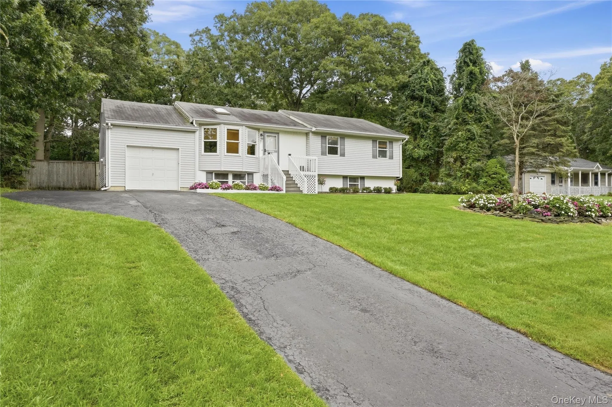 21 Lisa Court, Brookhaven, NY, 3 Bedrooms Bedrooms, 7 Rooms Rooms,2 BathroomsBathrooms,Residential,For Rent,Lisa,0,1055121 21 Lisa Court, Brookhaven, NY, 3 Bedrooms Bedrooms, 7 Rooms Rooms,2 BathroomsBathrooms,Residential,For Rent,Lisa,0,1055121