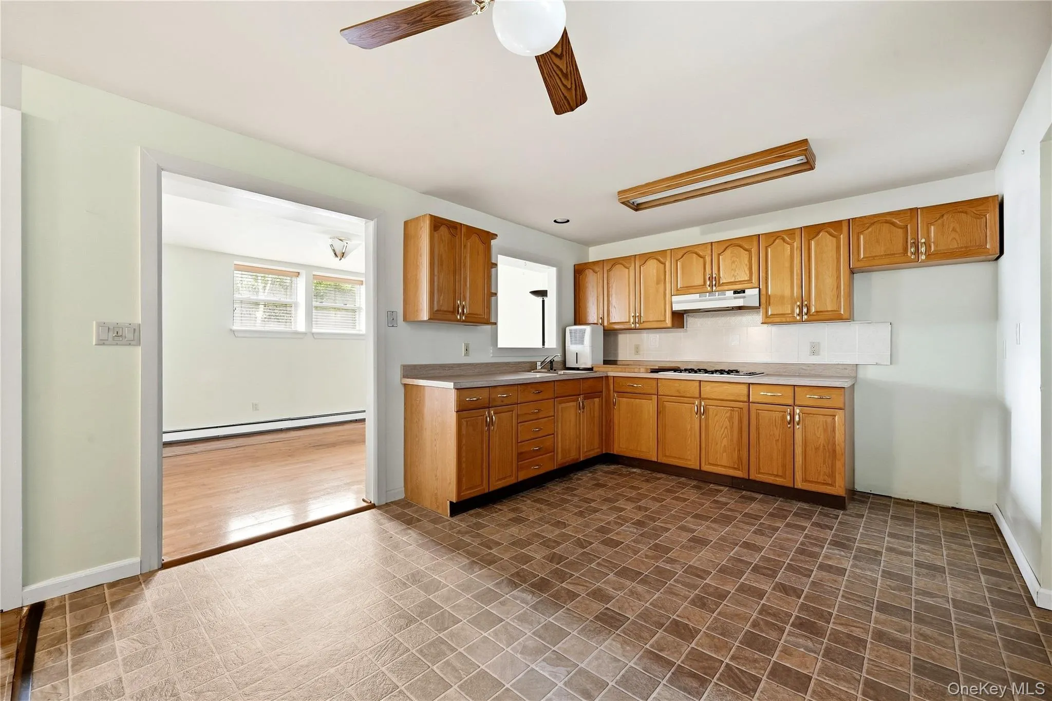 21 Lisa Court, Brookhaven, NY, 3 Bedrooms Bedrooms, 7 Rooms Rooms,2 BathroomsBathrooms,Residential,For Rent,Lisa,0,1055121 21 Lisa Court, Brookhaven, NY, 3 Bedrooms Bedrooms, 7 Rooms Rooms,2 BathroomsBathrooms,Residential,For Rent,Lisa,0,1055121