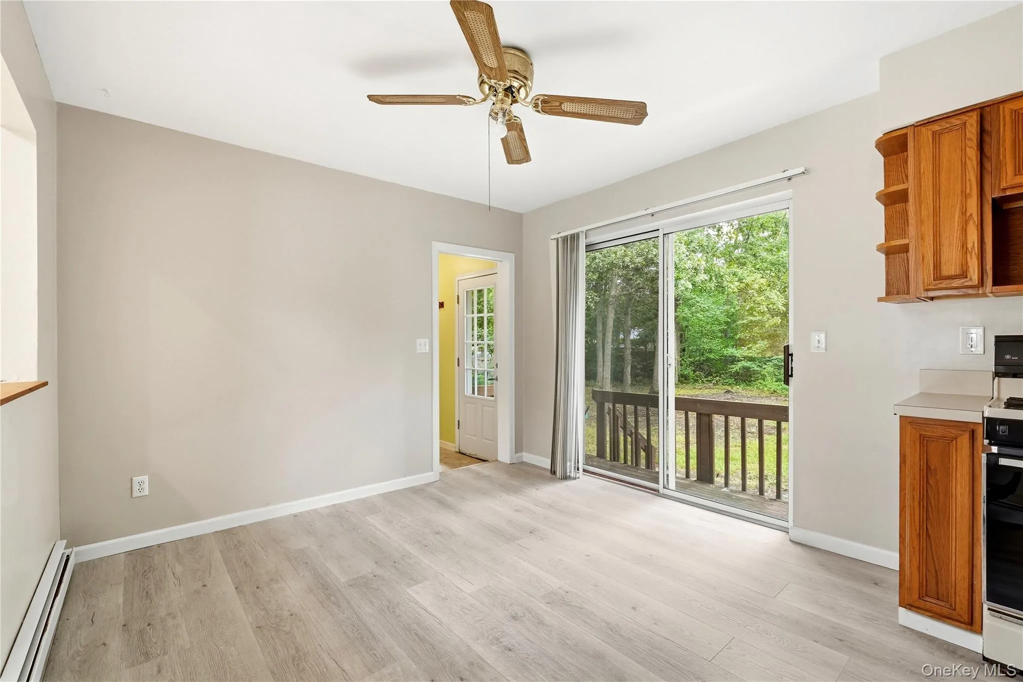 21 Lisa Court, Brookhaven, NY, 3 Bedrooms Bedrooms, 7 Rooms Rooms,2 BathroomsBathrooms,Residential,For Rent,Lisa,0,1055121 21 Lisa Court, Brookhaven, NY, 3 Bedrooms Bedrooms, 7 Rooms Rooms,2 BathroomsBathrooms,Residential,For Rent,Lisa,0,1055121