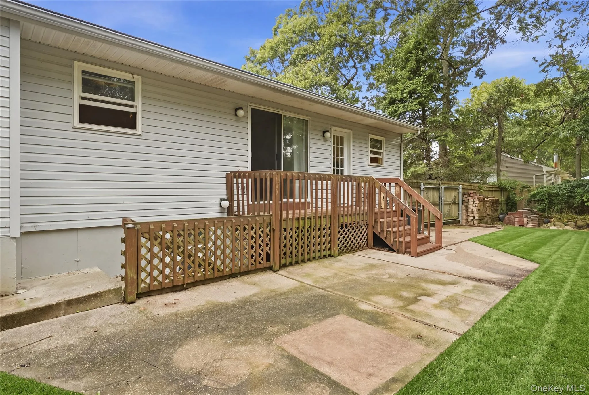 21 Lisa Court, Brookhaven, NY, 3 Bedrooms Bedrooms, 7 Rooms Rooms,2 BathroomsBathrooms,Residential,For Rent,Lisa,0,1055121 21 Lisa Court, Brookhaven, NY, 3 Bedrooms Bedrooms, 7 Rooms Rooms,2 BathroomsBathrooms,Residential,For Rent,Lisa,0,1055121