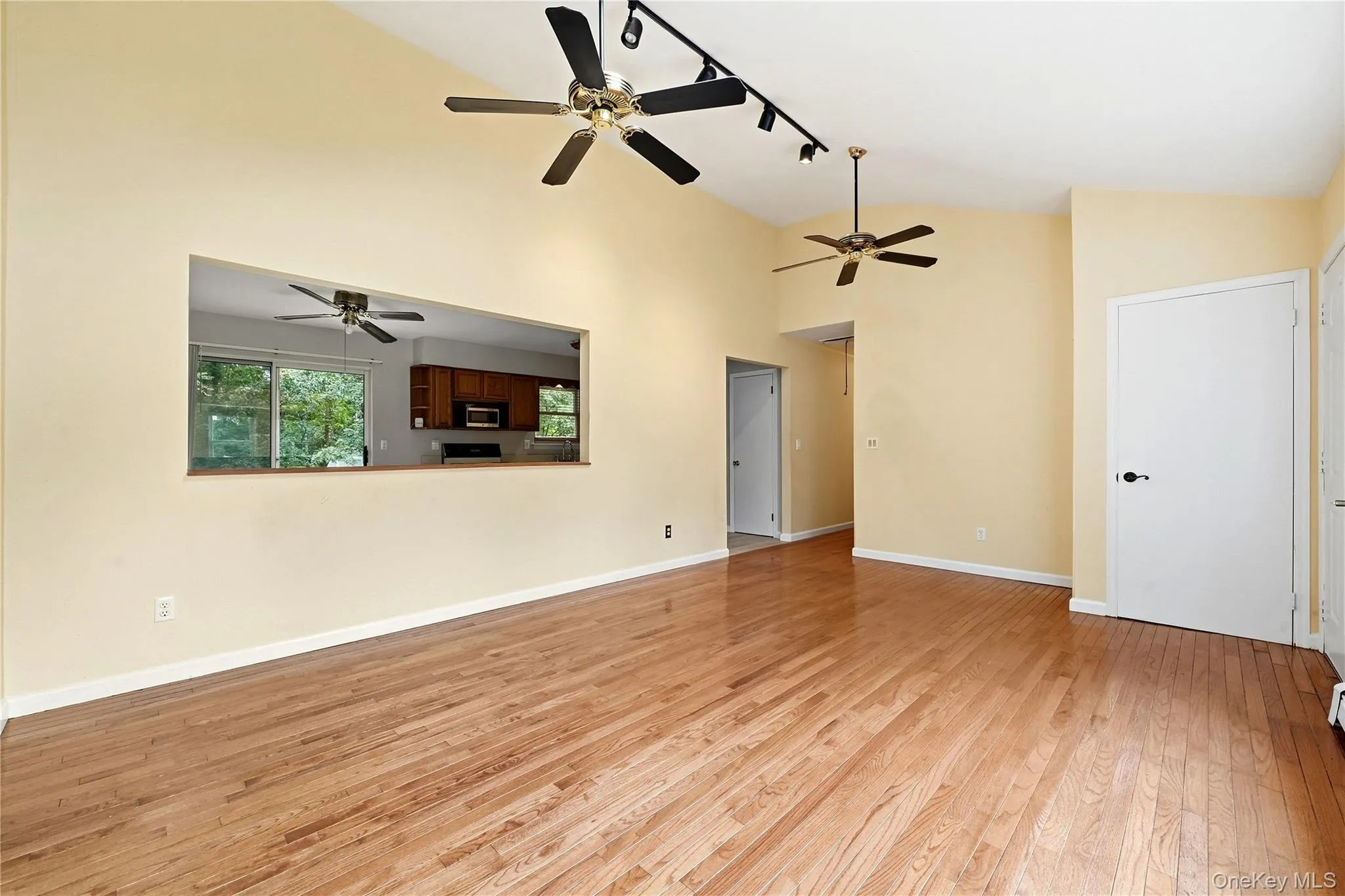 21 Lisa Court, Brookhaven, NY, 3 Bedrooms Bedrooms, 7 Rooms Rooms,2 BathroomsBathrooms,Residential,For Rent,Lisa,0,1055121 21 Lisa Court, Brookhaven, NY, 3 Bedrooms Bedrooms, 7 Rooms Rooms,2 BathroomsBathrooms,Residential,For Rent,Lisa,0,1055121