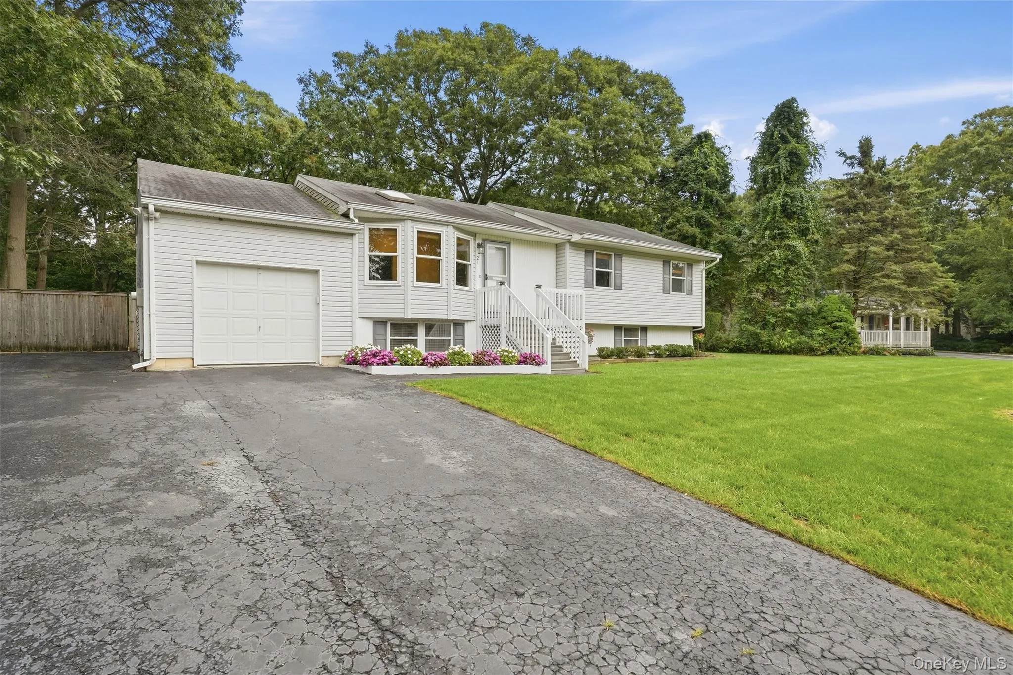 21 Lisa Court, Brookhaven, NY, 3 Bedrooms Bedrooms, 7 Rooms Rooms,2 BathroomsBathrooms,Residential,For Rent,Lisa,0,1055121 21 Lisa Court, Brookhaven, NY, 3 Bedrooms Bedrooms, 7 Rooms Rooms,2 BathroomsBathrooms,Residential,For Rent,Lisa,0,1055121