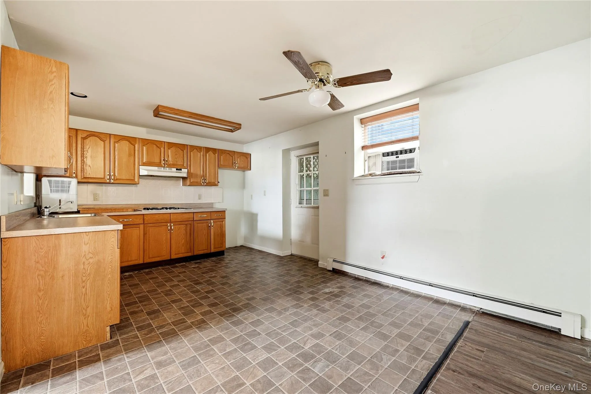 21 Lisa Court, Brookhaven, NY, 3 Bedrooms Bedrooms, 7 Rooms Rooms,2 BathroomsBathrooms,Residential,For Rent,Lisa,0,1055121 21 Lisa Court, Brookhaven, NY, 3 Bedrooms Bedrooms, 7 Rooms Rooms,2 BathroomsBathrooms,Residential,For Rent,Lisa,0,1055121