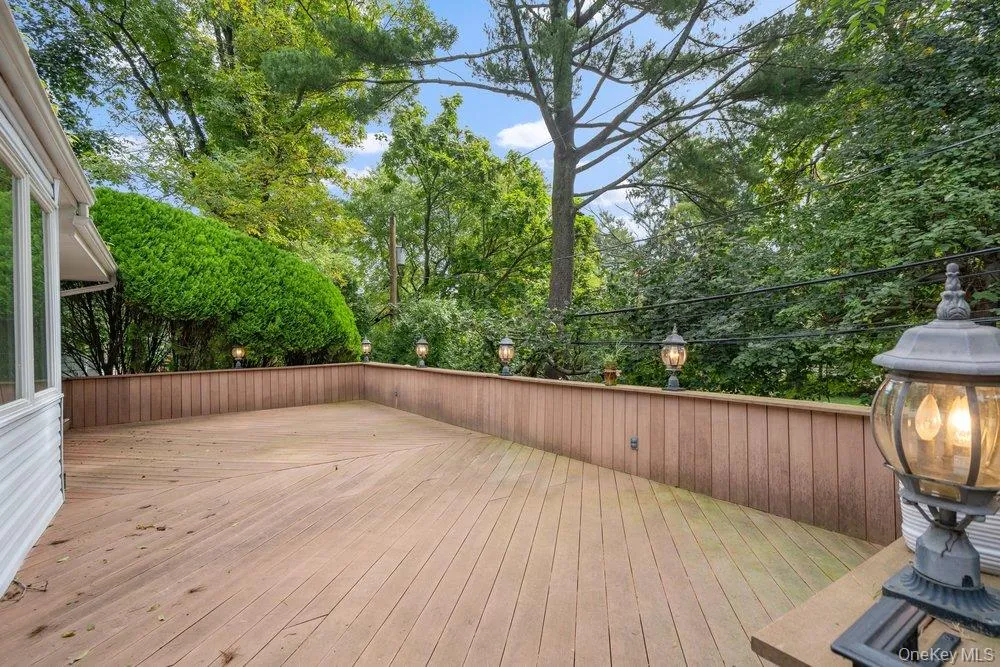 40 Pool Drive, North Hempstead, NY, 4 Bedrooms Bedrooms, 3 Rooms Rooms,3 BathroomsBathrooms,Residential Lease,For Rent,Pool,0,1055122 40 Pool Drive, North Hempstead, NY, 4 Bedrooms Bedrooms, 3 Rooms Rooms,3 BathroomsBathrooms,Residential Lease,For Rent,Pool,0,1055122