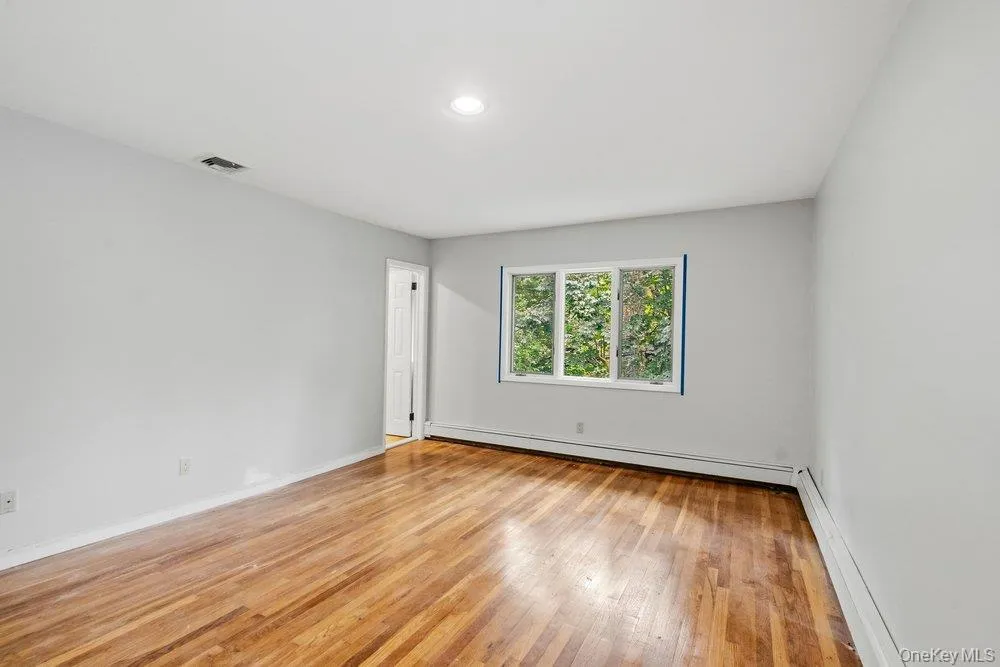 40 Pool Drive, North Hempstead, NY, 4 Bedrooms Bedrooms, 3 Rooms Rooms,3 BathroomsBathrooms,Residential Lease,For Rent,Pool,0,1055122 40 Pool Drive, North Hempstead, NY, 4 Bedrooms Bedrooms, 3 Rooms Rooms,3 BathroomsBathrooms,Residential Lease,For Rent,Pool,0,1055122