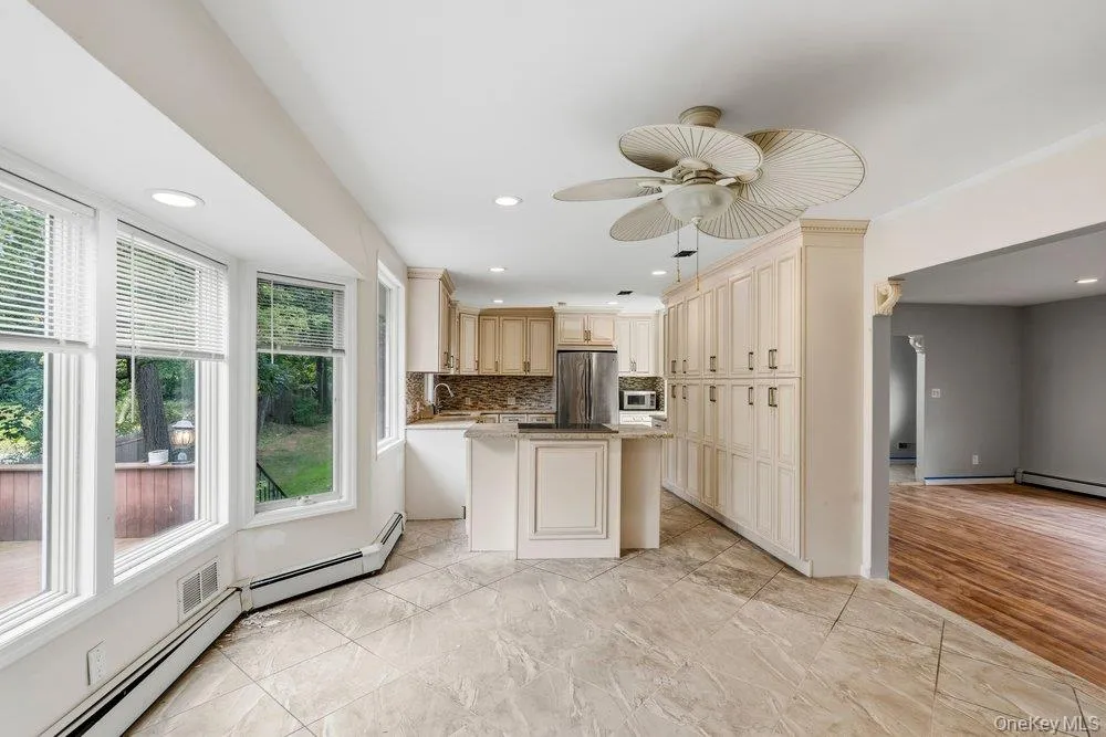 40 Pool Drive, North Hempstead, NY, 4 Bedrooms Bedrooms, 3 Rooms Rooms,3 BathroomsBathrooms,Residential Lease,For Rent,Pool,0,1055122 40 Pool Drive, North Hempstead, NY, 4 Bedrooms Bedrooms, 3 Rooms Rooms,3 BathroomsBathrooms,Residential Lease,For Rent,Pool,0,1055122