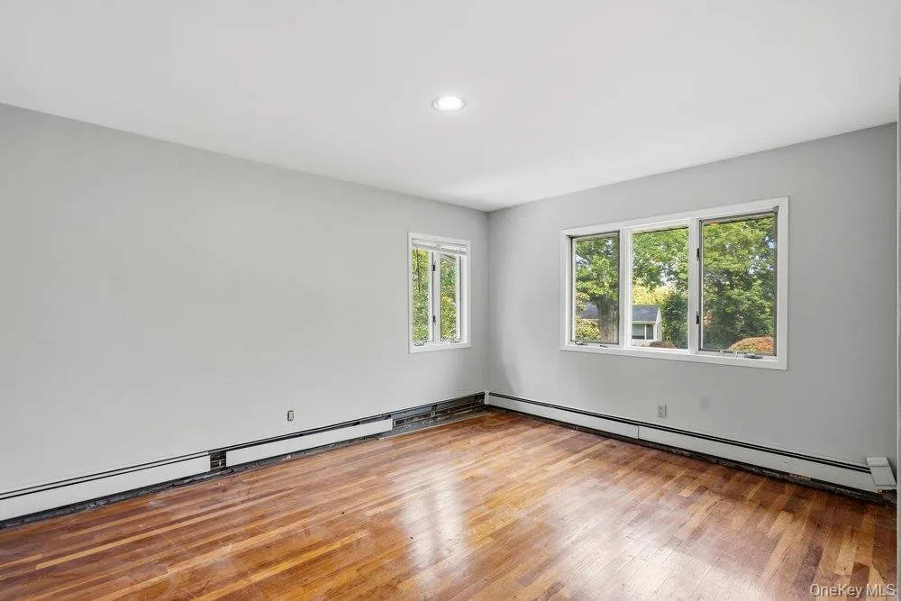 40 Pool Drive, North Hempstead, NY, 4 Bedrooms Bedrooms, 3 Rooms Rooms,3 BathroomsBathrooms,Residential Lease,For Rent,Pool,0,1055122 40 Pool Drive, North Hempstead, NY, 4 Bedrooms Bedrooms, 3 Rooms Rooms,3 BathroomsBathrooms,Residential Lease,For Rent,Pool,0,1055122